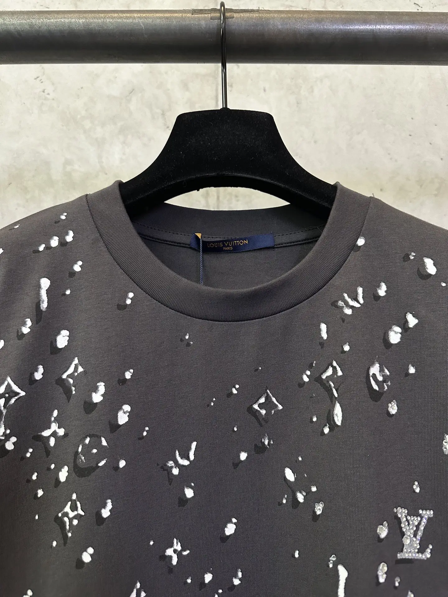 Monogram Paint Splatter Embellished T-Shirt D21011908 — view 7