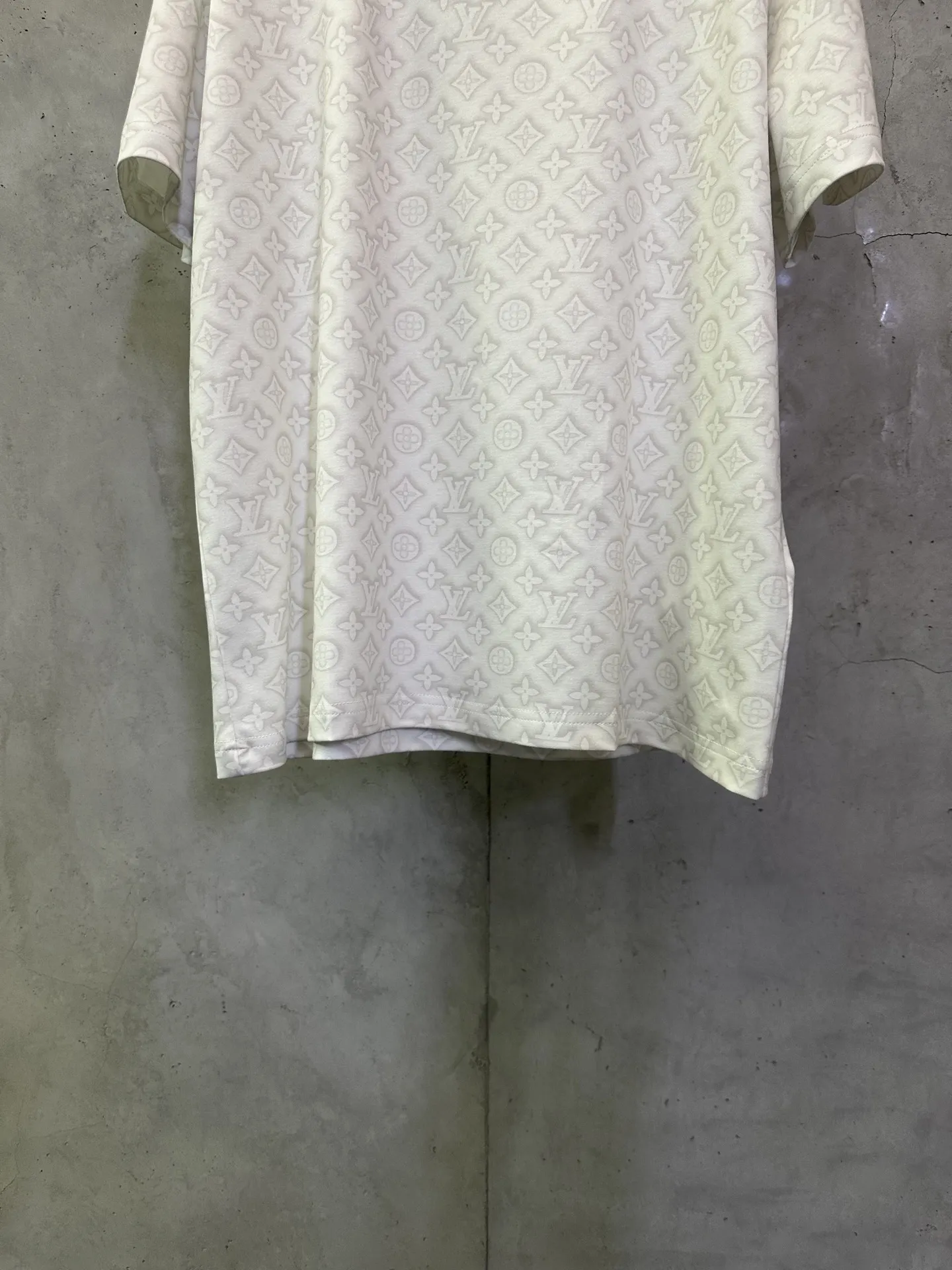 Monogram Embossed Cotton T-Shirt D21012824 — view 4