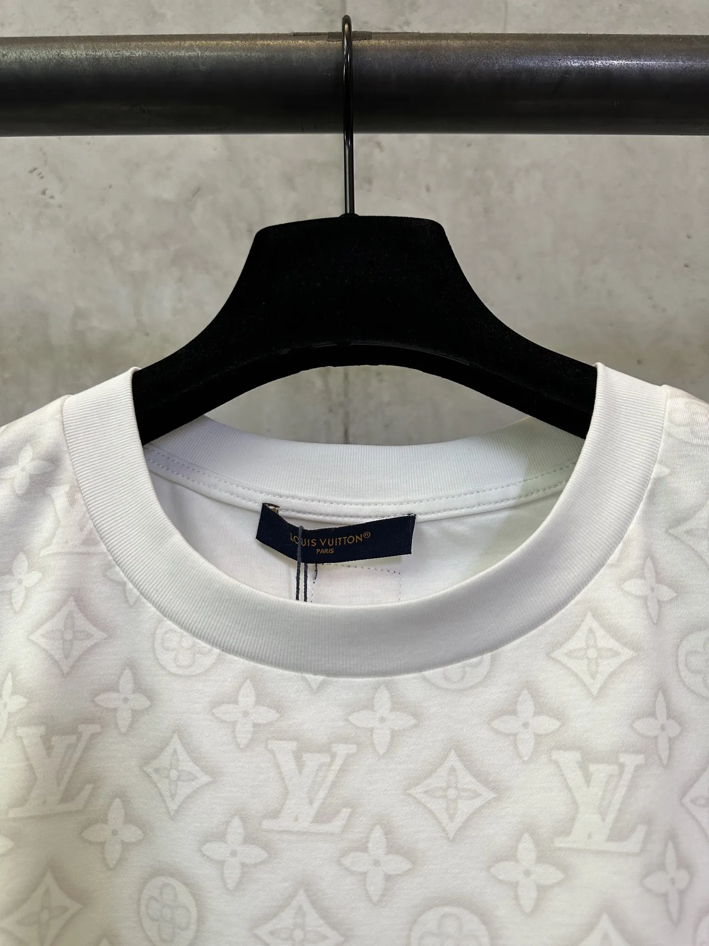 Monogram Embossed Cotton T-Shirt D21012824 — view 7