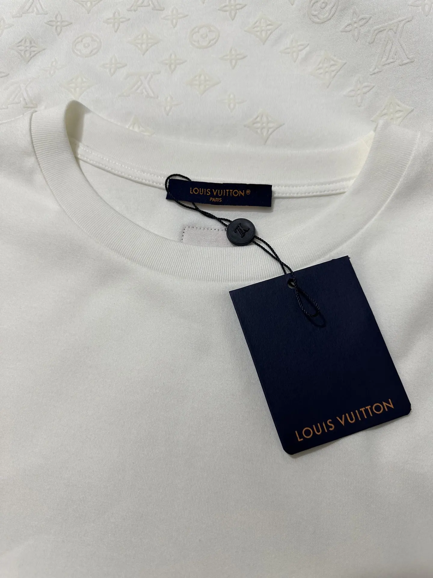 Monogram Gradient Flocked T-Shirt D21023504 — view 6
