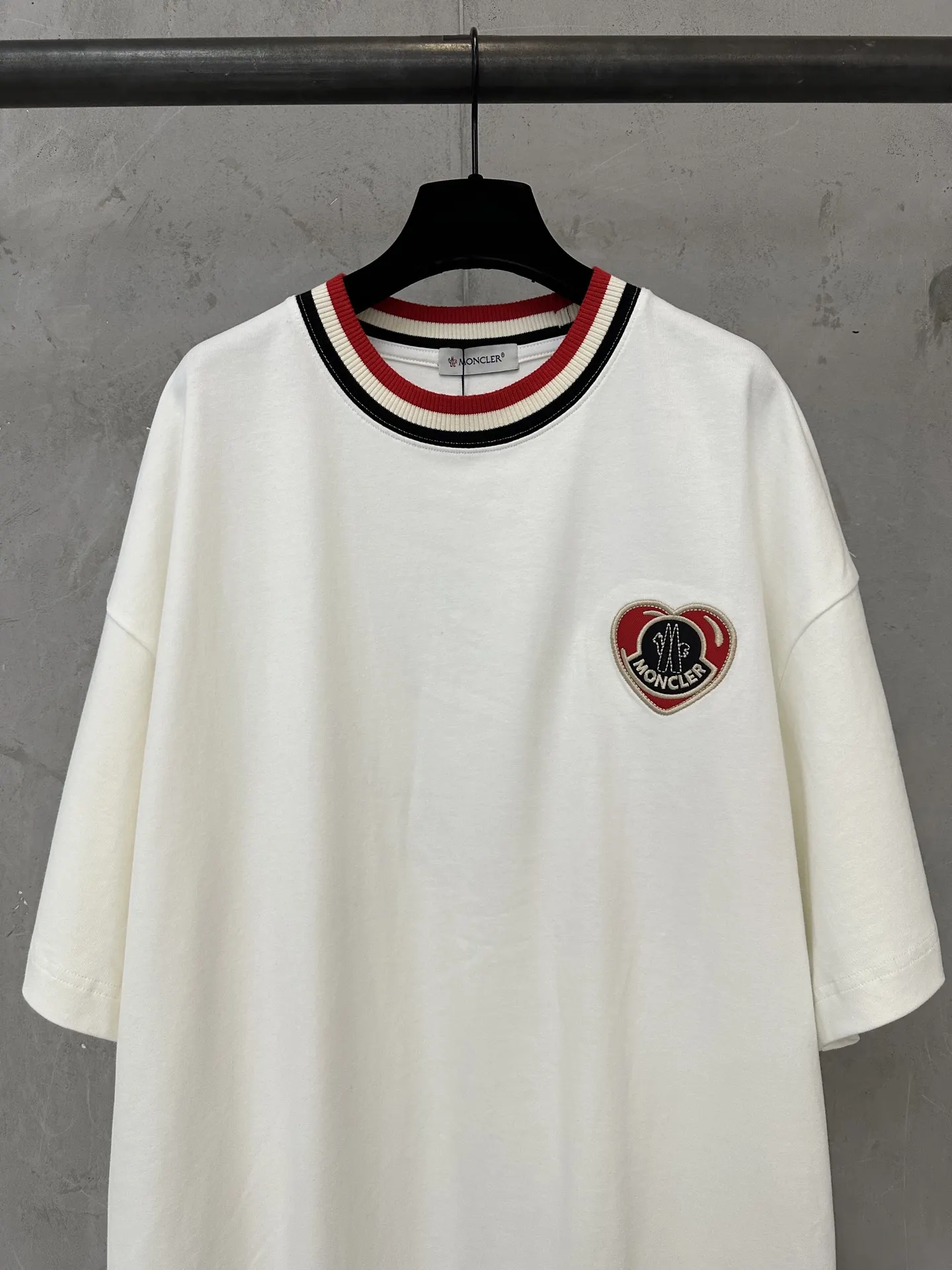 Logo-Embroidered Contrast-Trim Cotton T-Shirt D21011868 — view 3