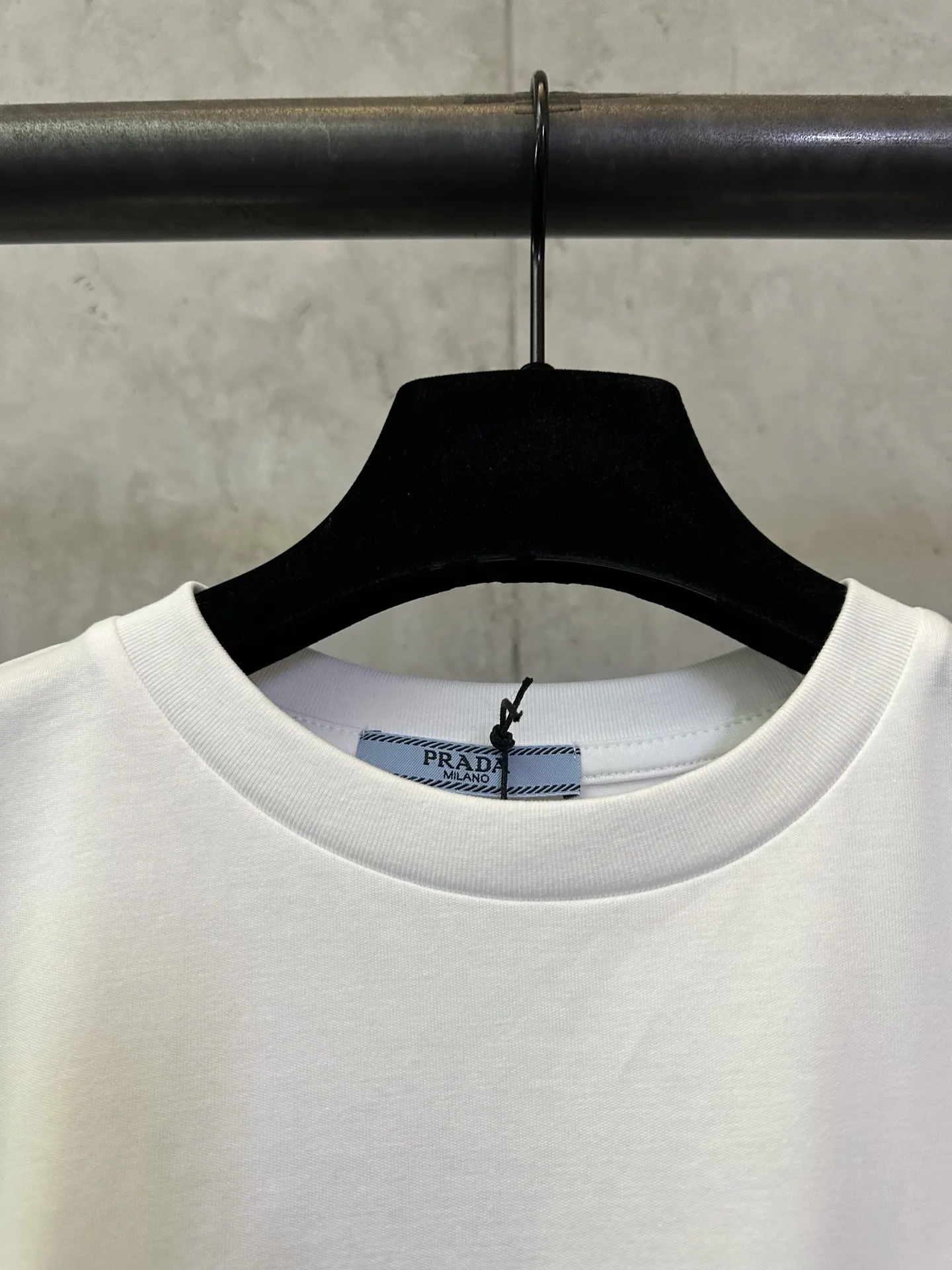 Logo-Badge Cotton Pocket T-Shirt D21012808 — view 7