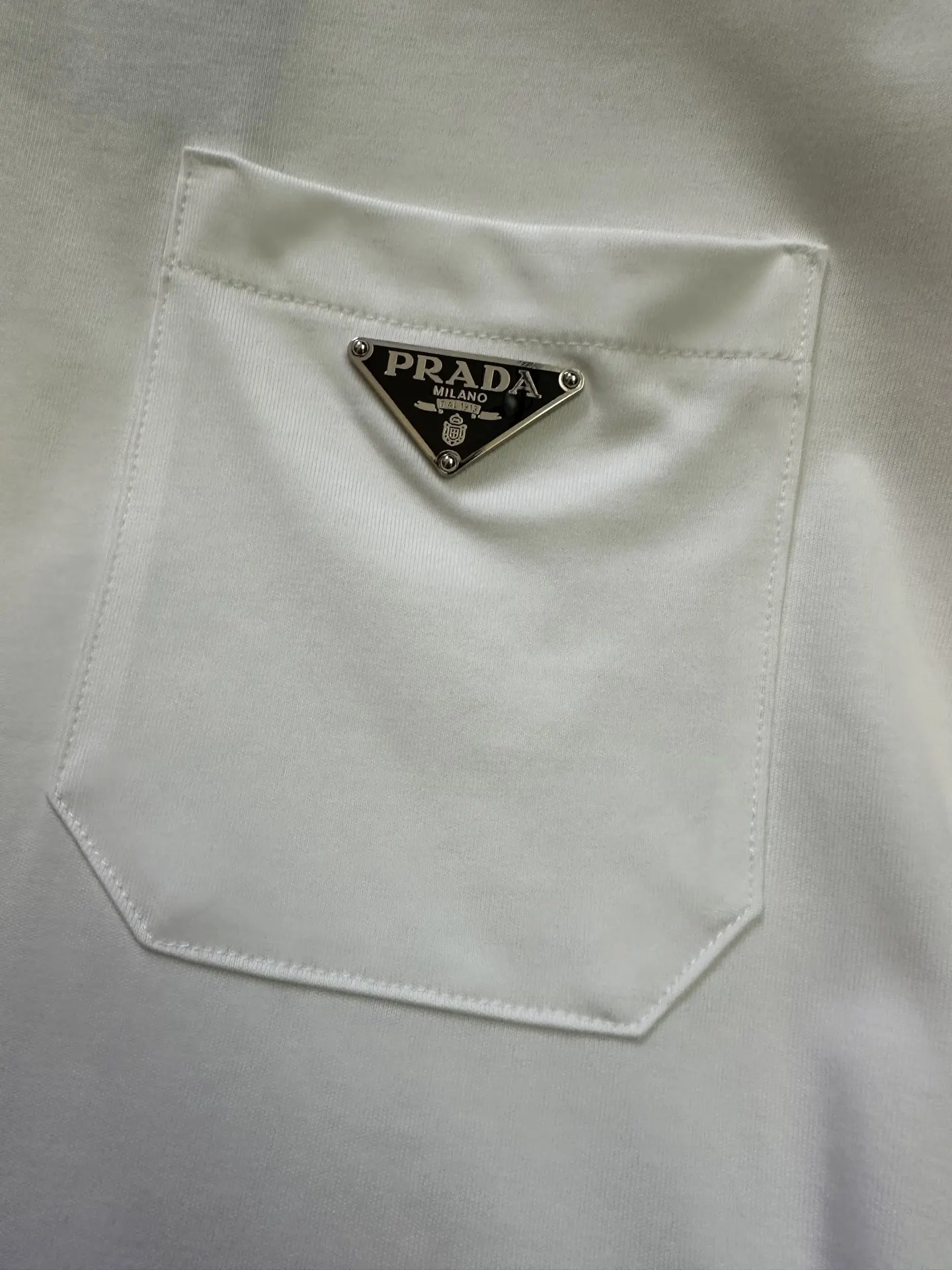 Logo-Badge Cotton Pocket T-Shirt D21012808 — view 8