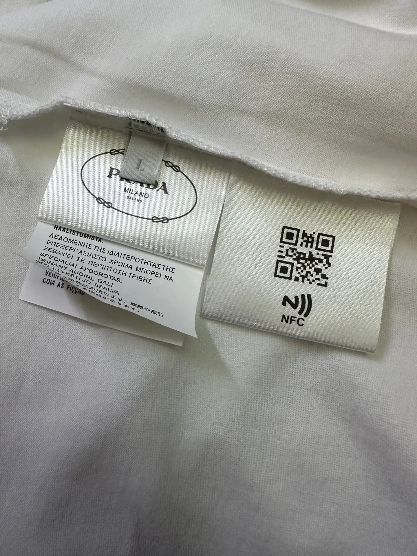 Logo-Badge Cotton Pocket T-Shirt D21012808 — view 9