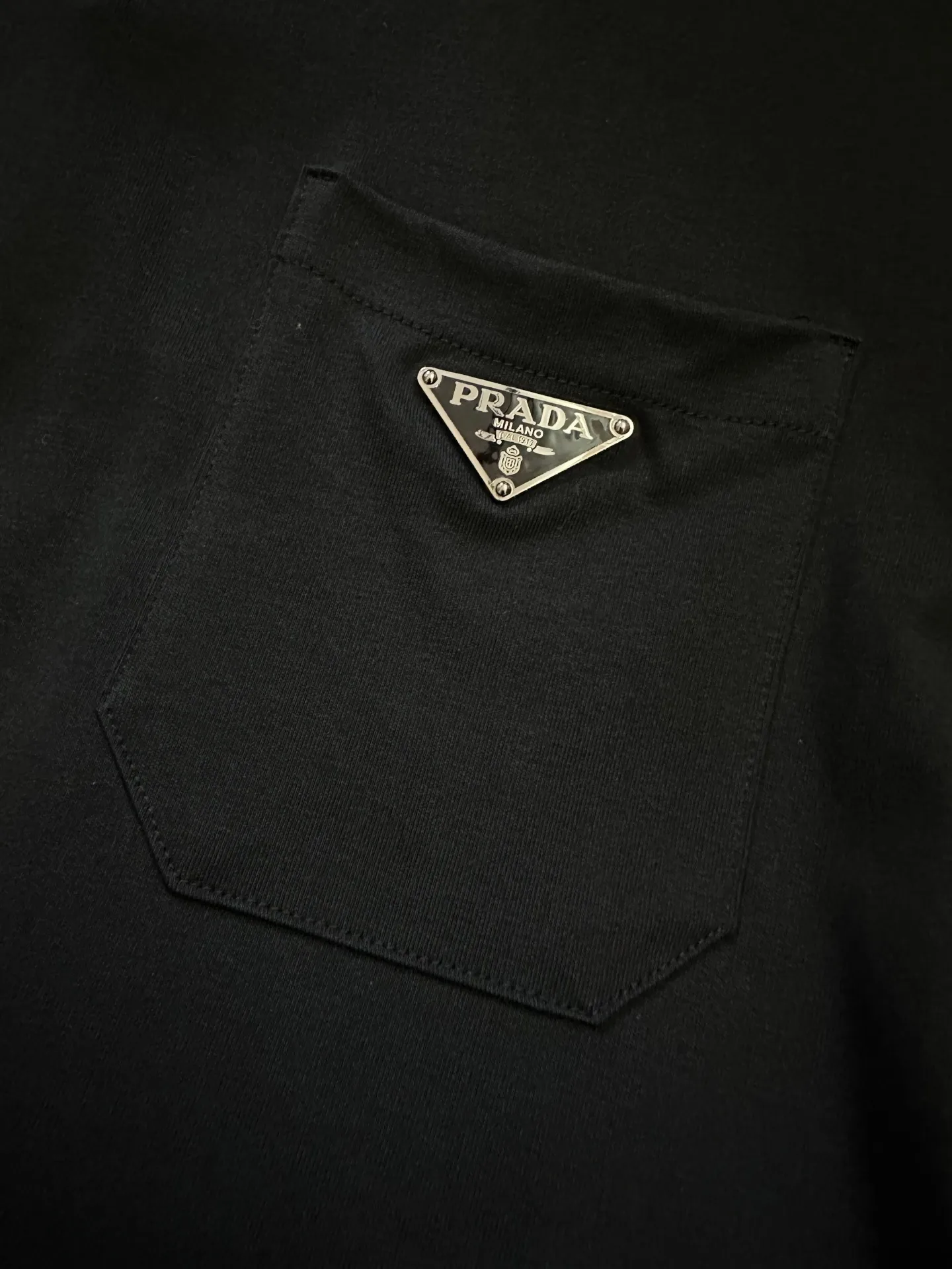 Logo-Badge Cotton Pocket T-Shirt D21012809 — view 8
