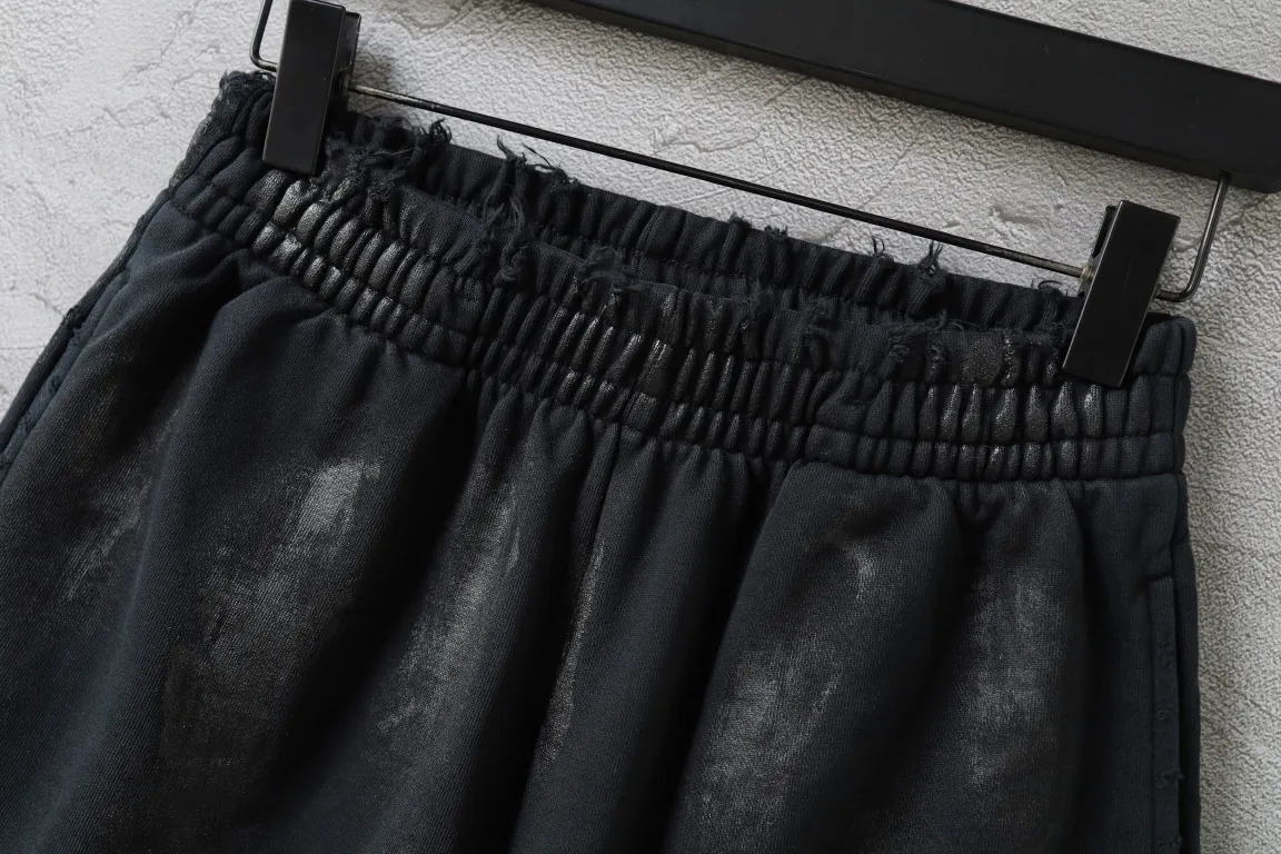 Distressed Mud-Wash Embroidered Sweat Shorts D21014629 — view 6