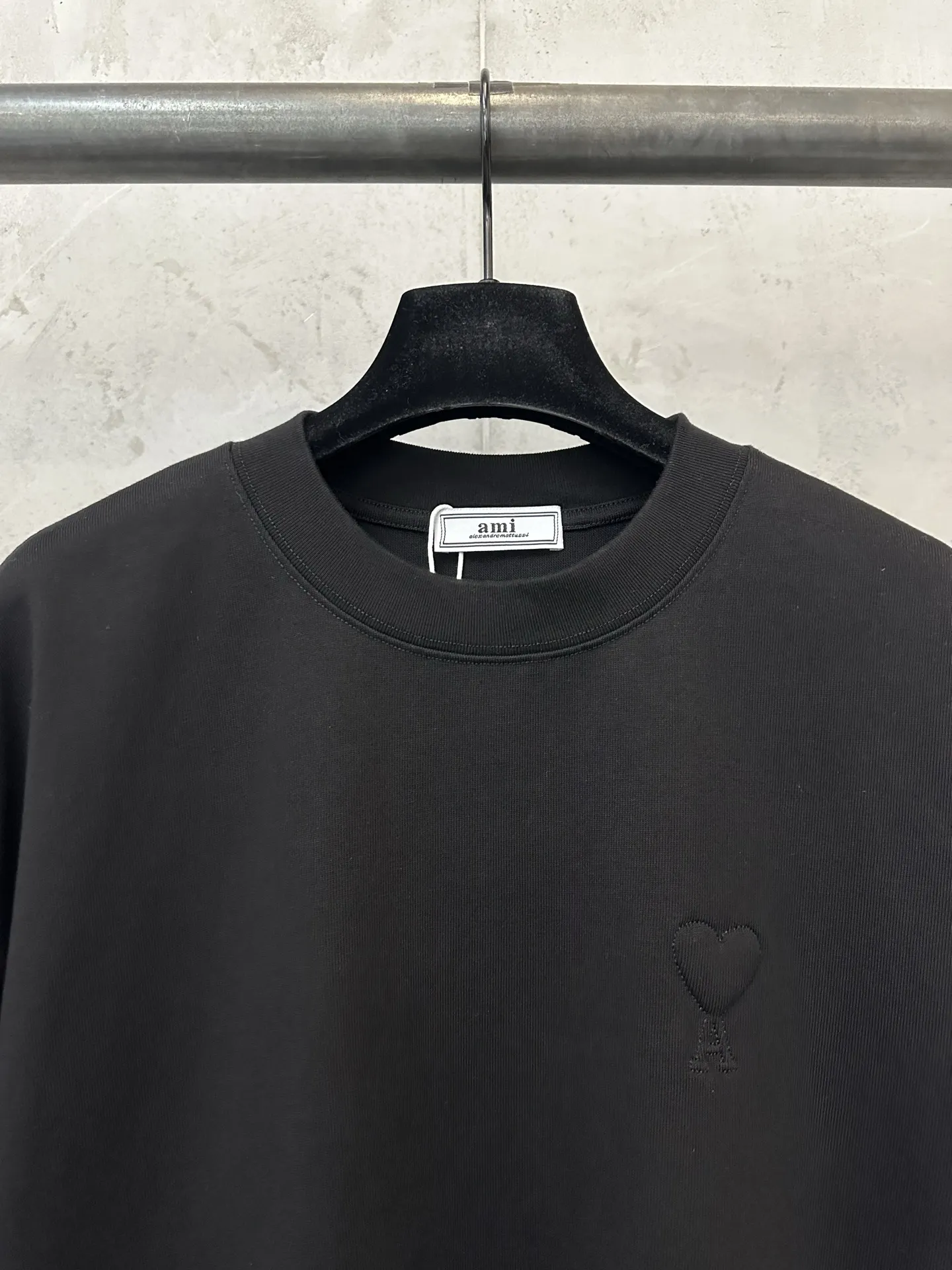 Ami de Coeur Tonal Embroidery Heavyweight T-Shirt D21023514 — view 5