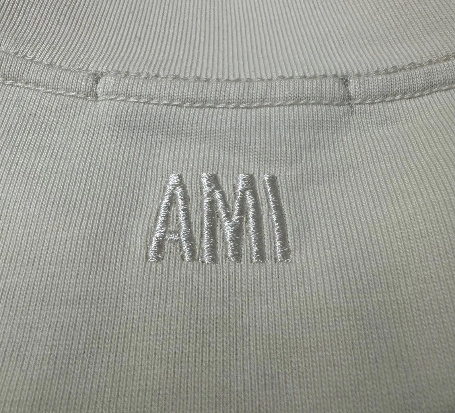 Ami de Coeur Embroidered Heavyweight T-Shirt D21020201 — view 8