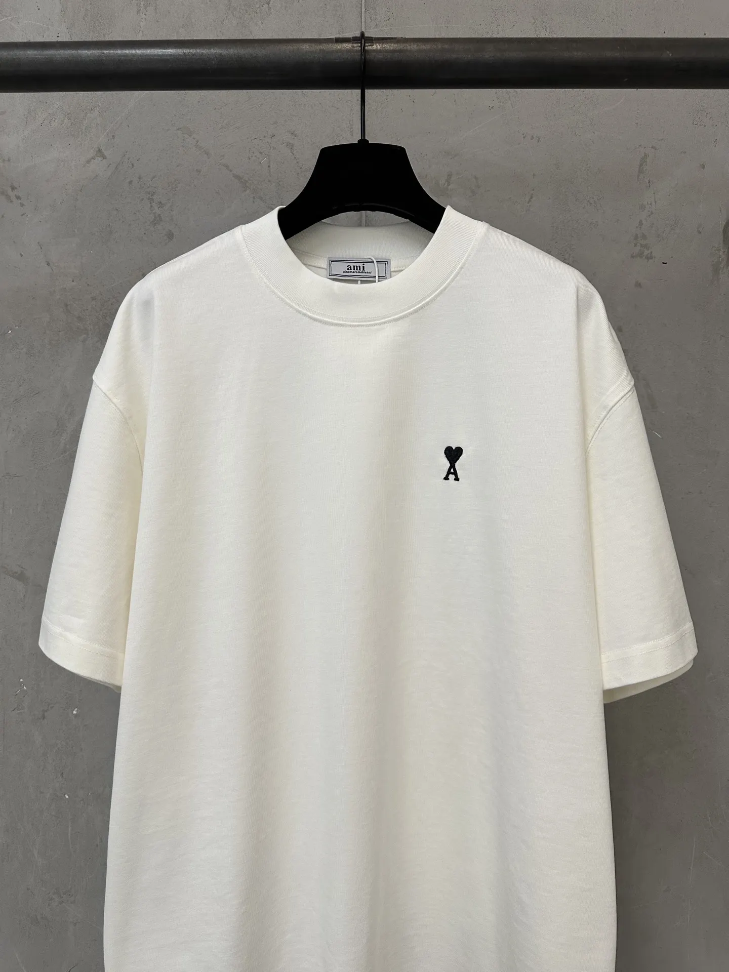 Ami de Coeur Embroidered Heavyweight T-Shirt D21020200 — view 3