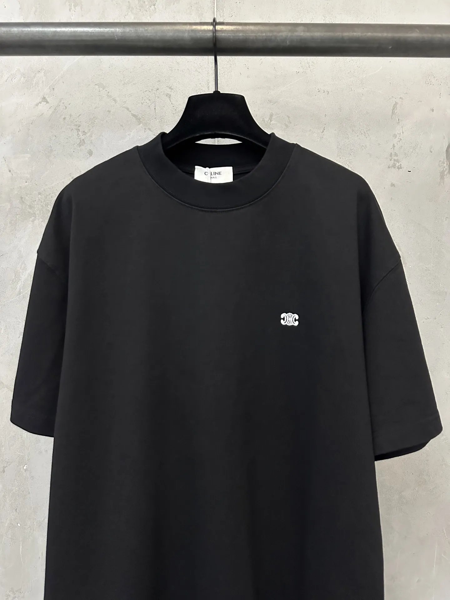 Triomphe Logo Embroidered Heavyweight Cotton T-Shirt D21020228 — view 3