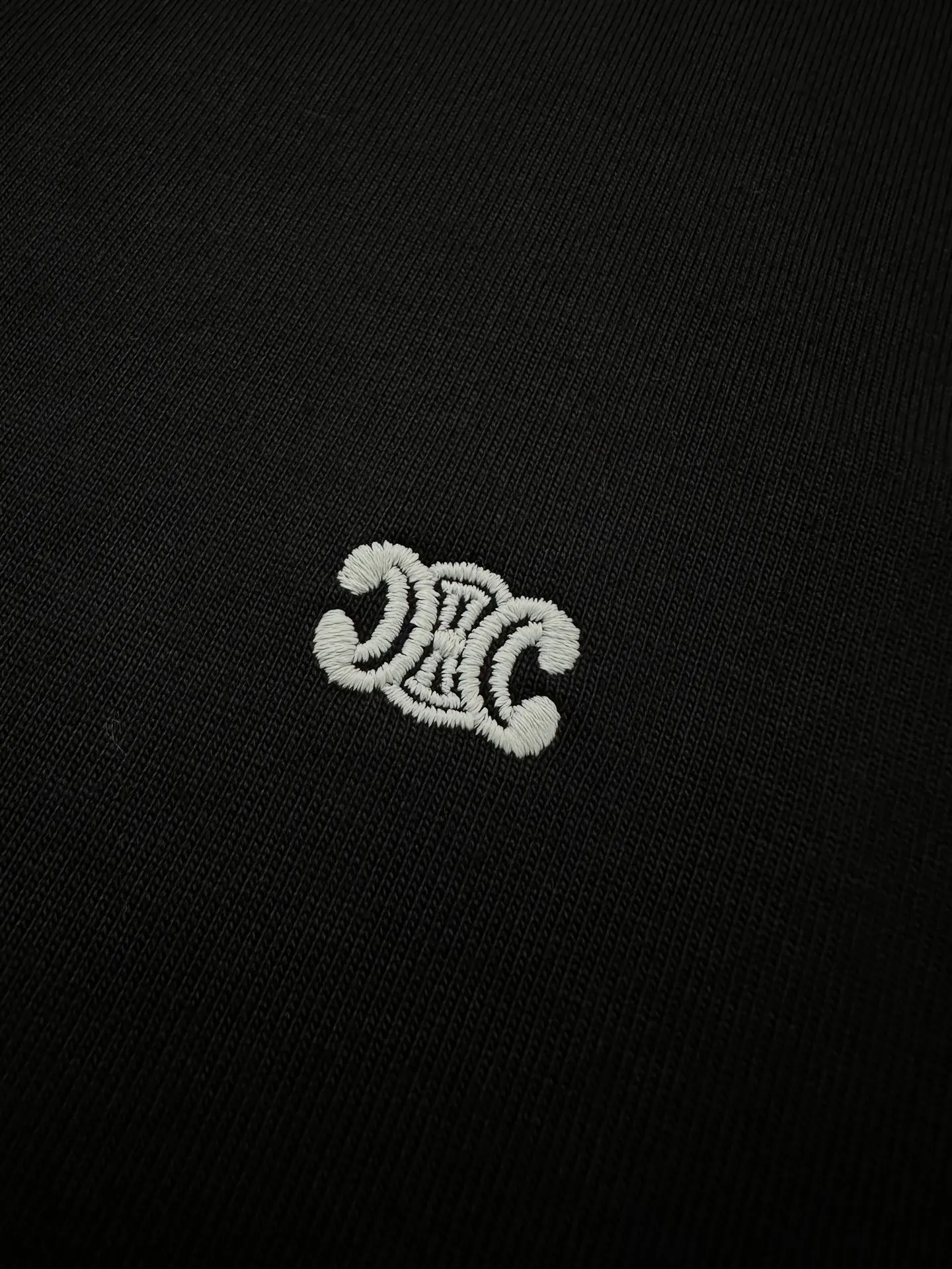 Triomphe Logo Embroidered Heavyweight Cotton T-Shirt D21020228 — view 7