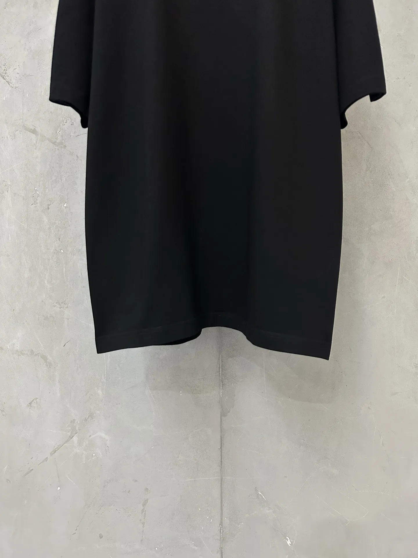 VLogo Embroidered Heavyweight Cotton T-Shirt D21020174 — view 4