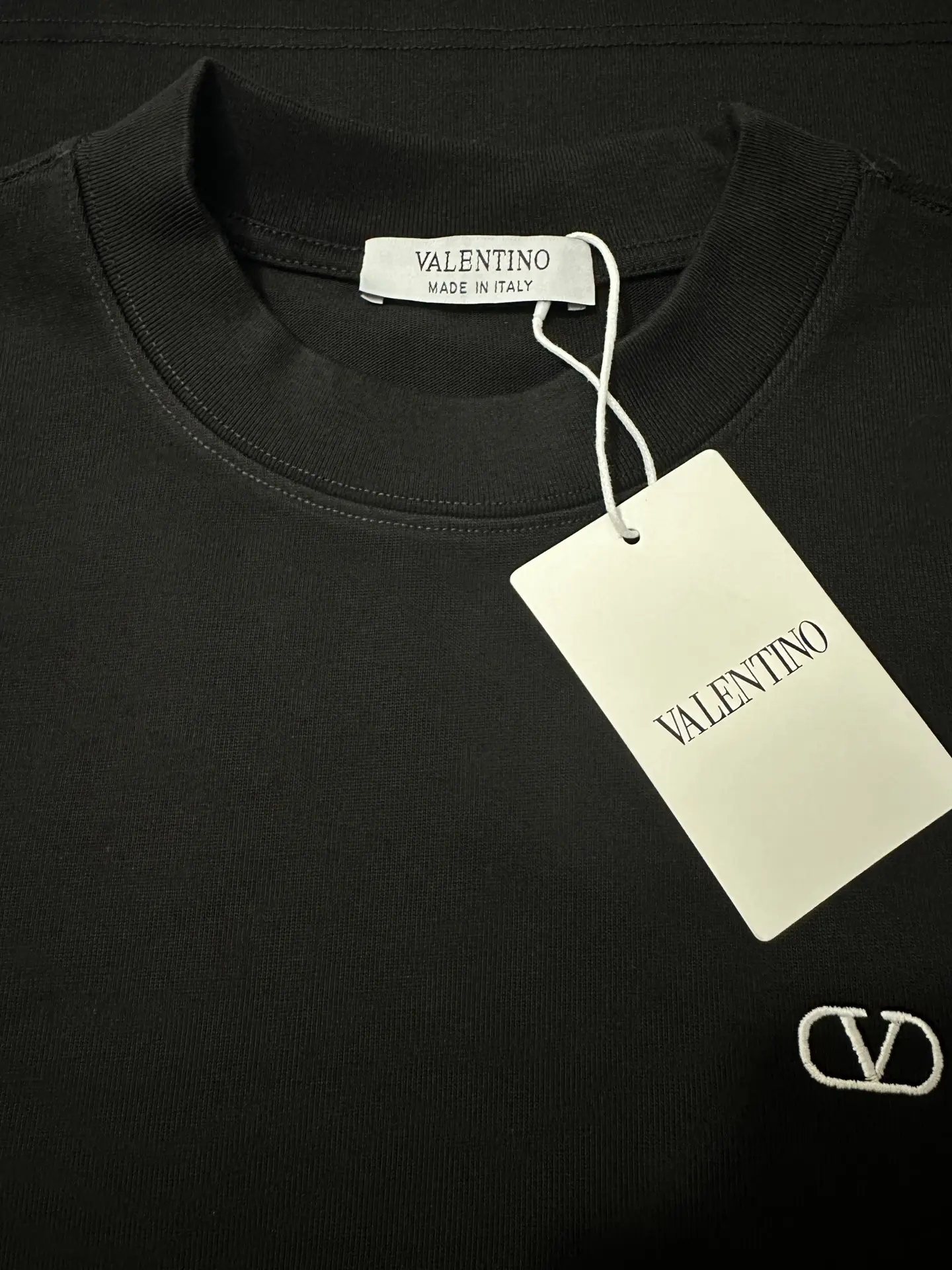 VLogo Embroidered Heavyweight Cotton T-Shirt D21020174 — view 6