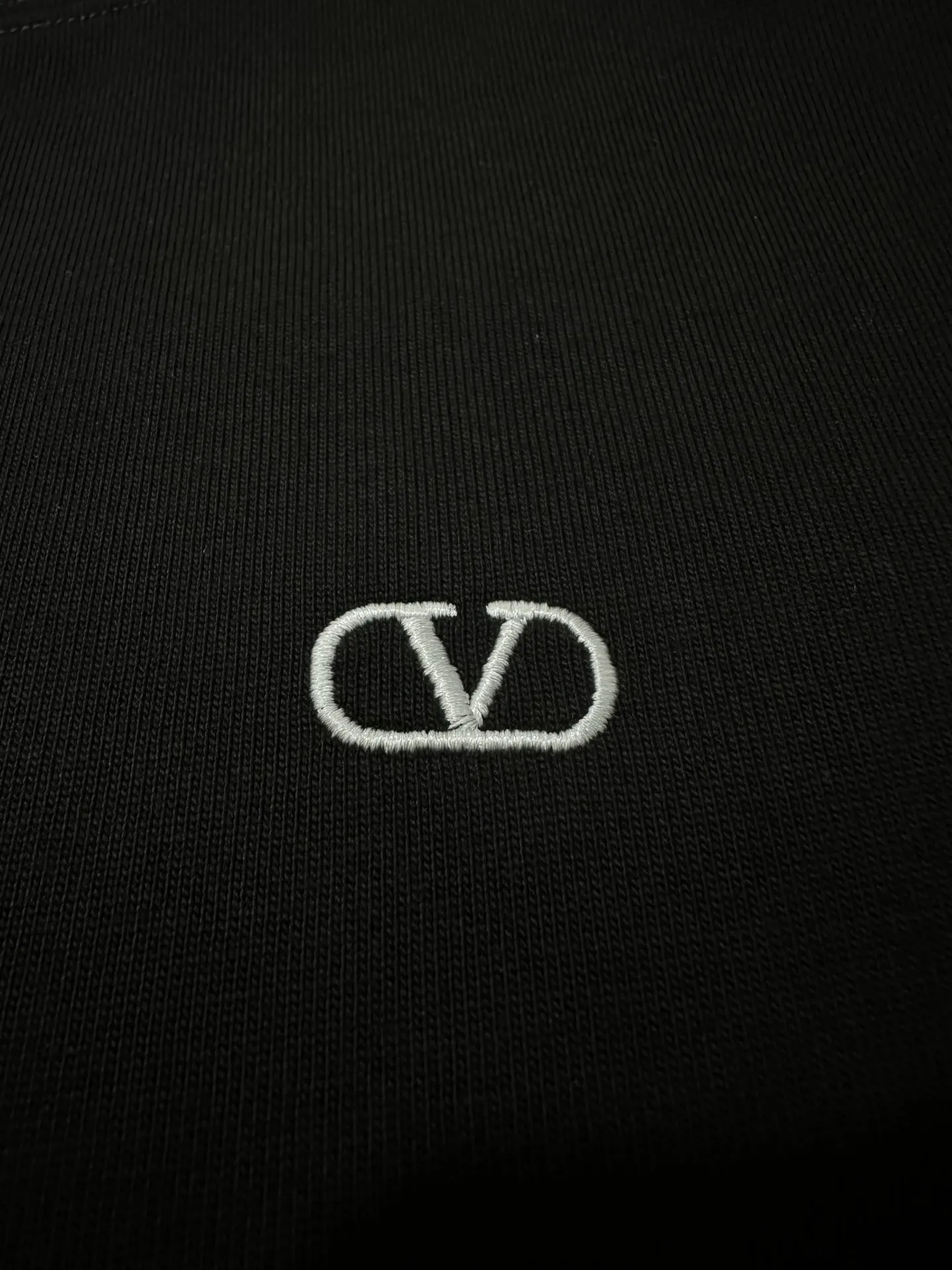 VLogo Embroidered Heavyweight Cotton T-Shirt D21020174 — view 7
