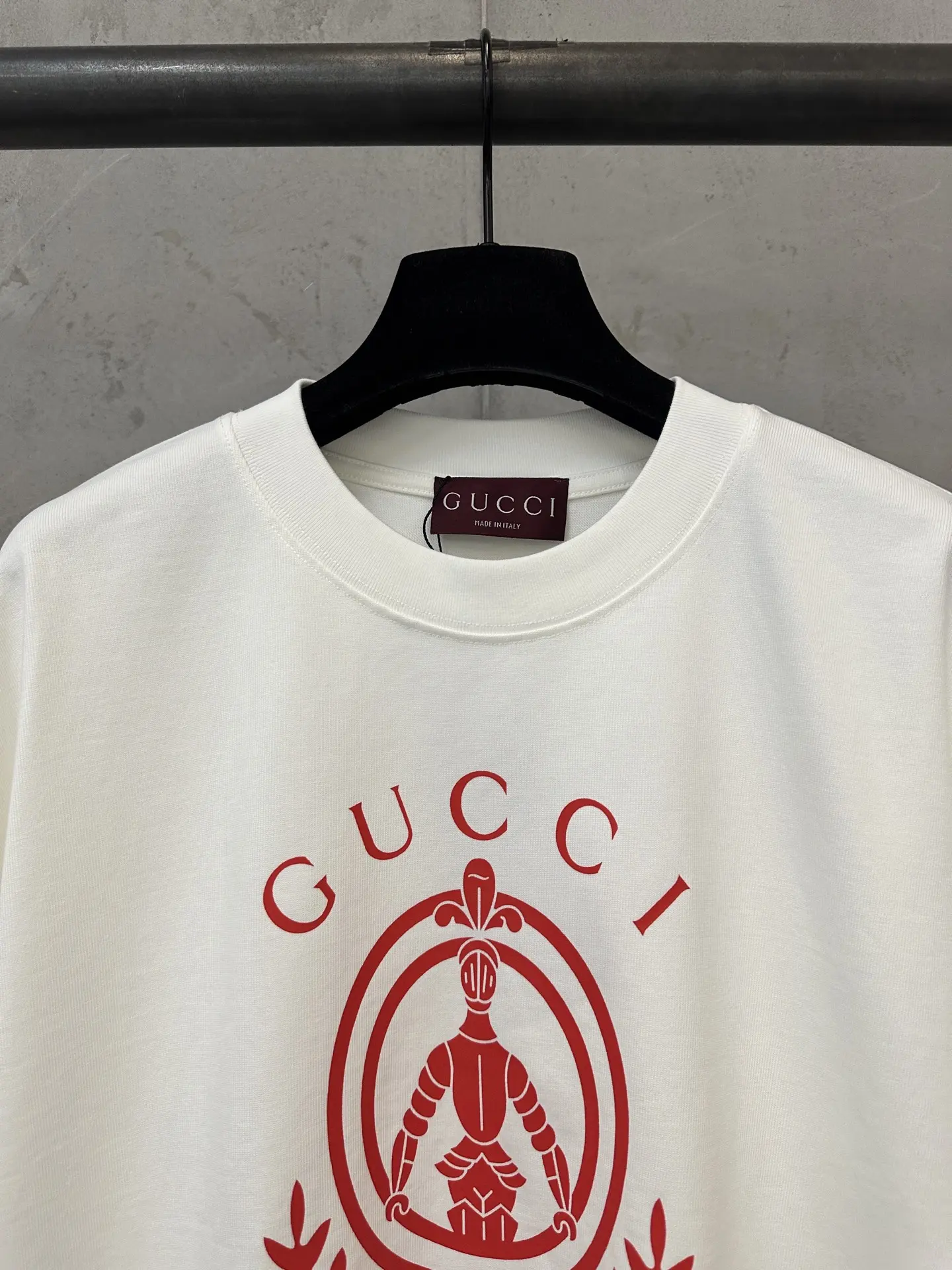 Knight Crest Logo Heavyweight Cotton T-Shirt D21023589 — view 5