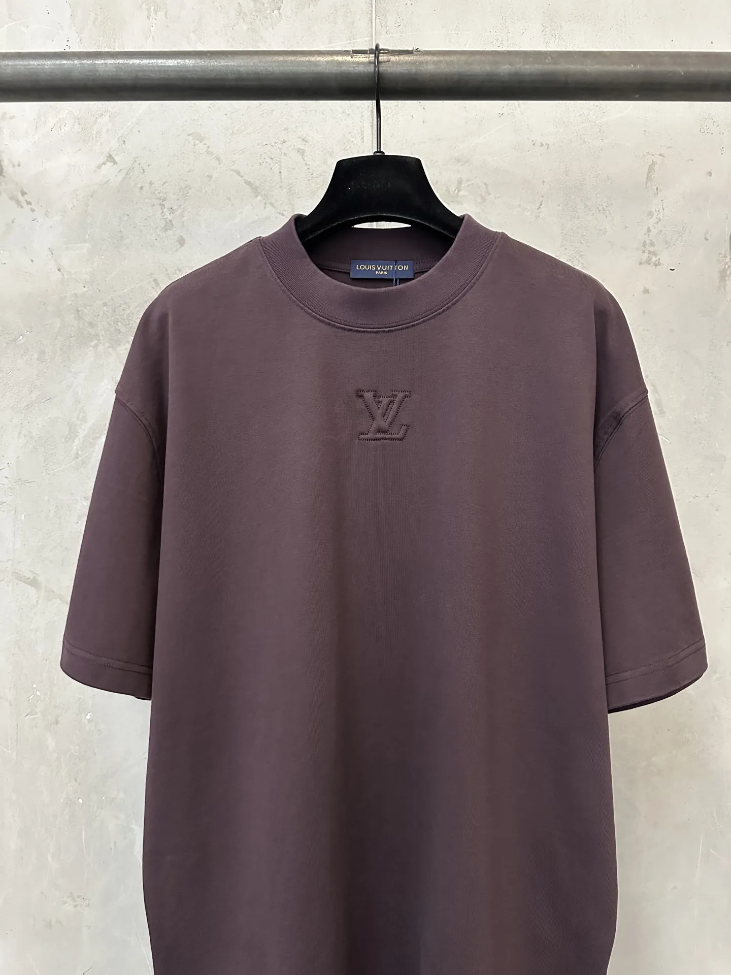 Embossed Logo Heavyweight Cotton T-Shirt D21021788 — view 3