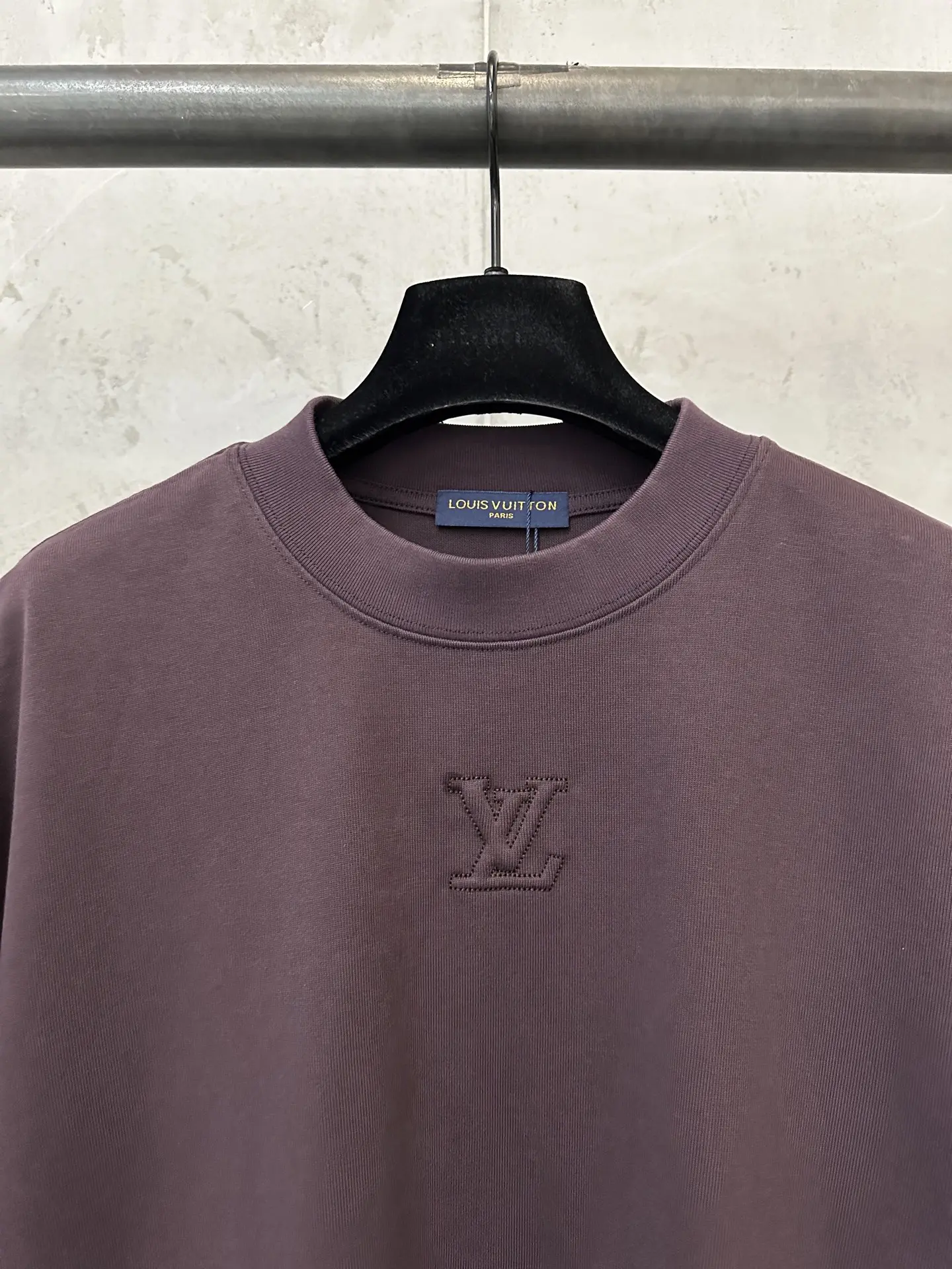 Embossed Logo Heavyweight Cotton T-Shirt D21021788 — view 5