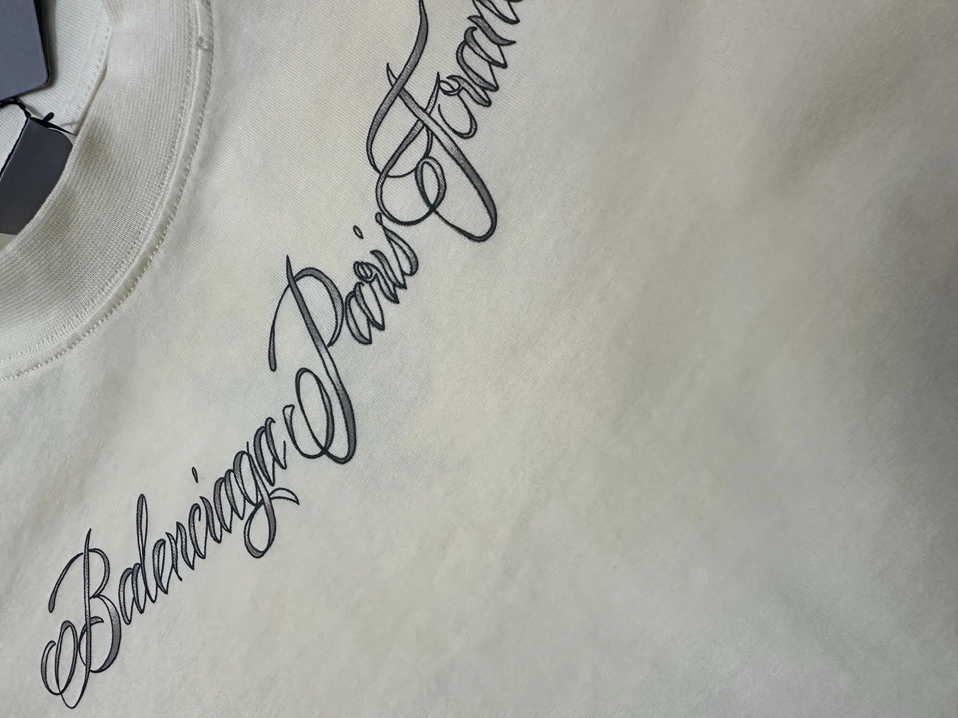 Classic Ink Script Logo T-Shirt D21520185 — view 8
