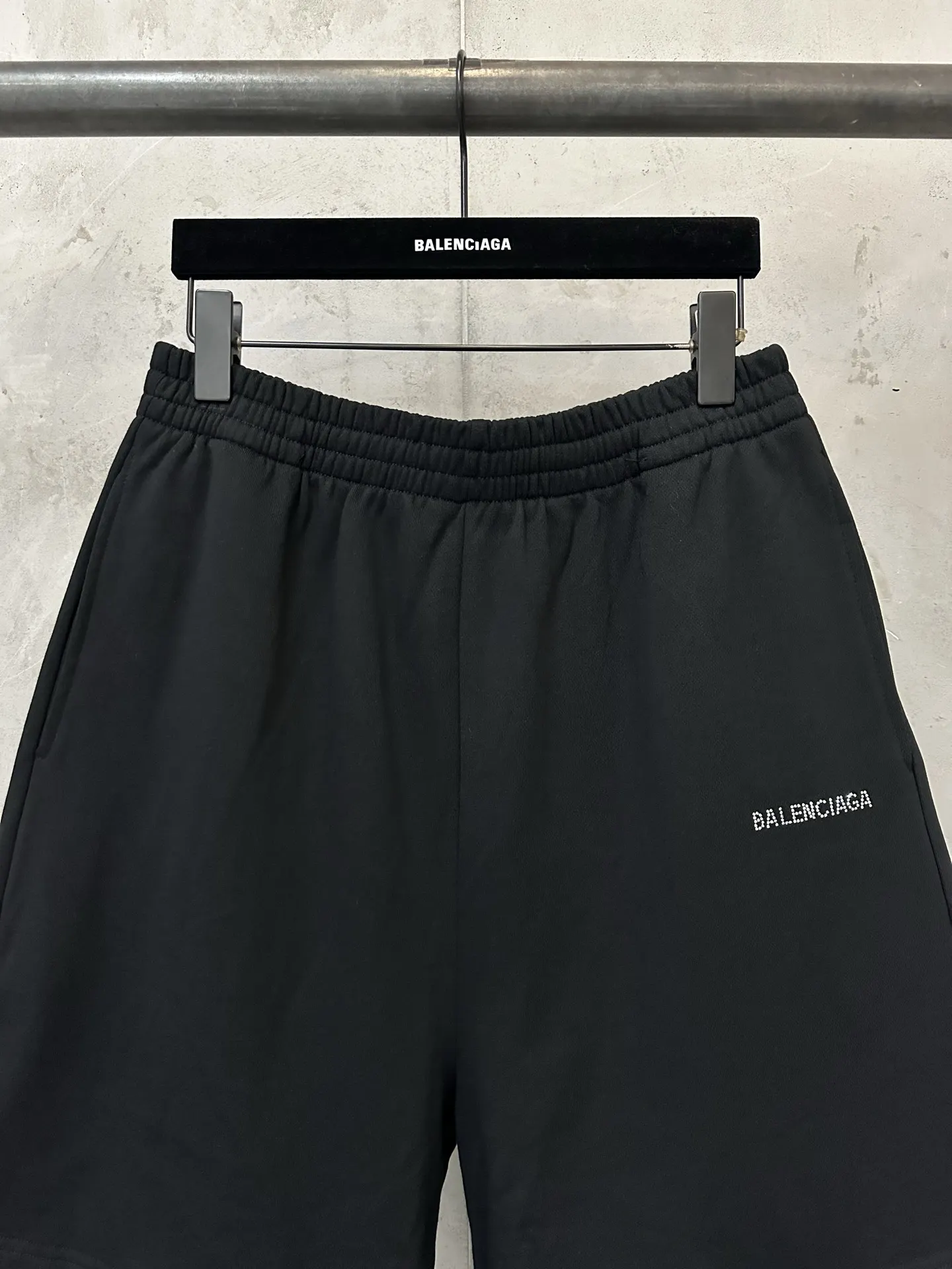Logo Rhinestone Cotton-Jersey Shorts D21520192 — view 3