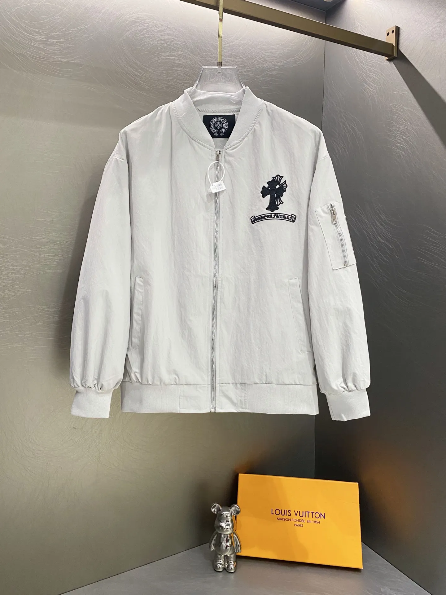 Embroidered Logo Nylon Bomber Jacket D21519605 — view 5