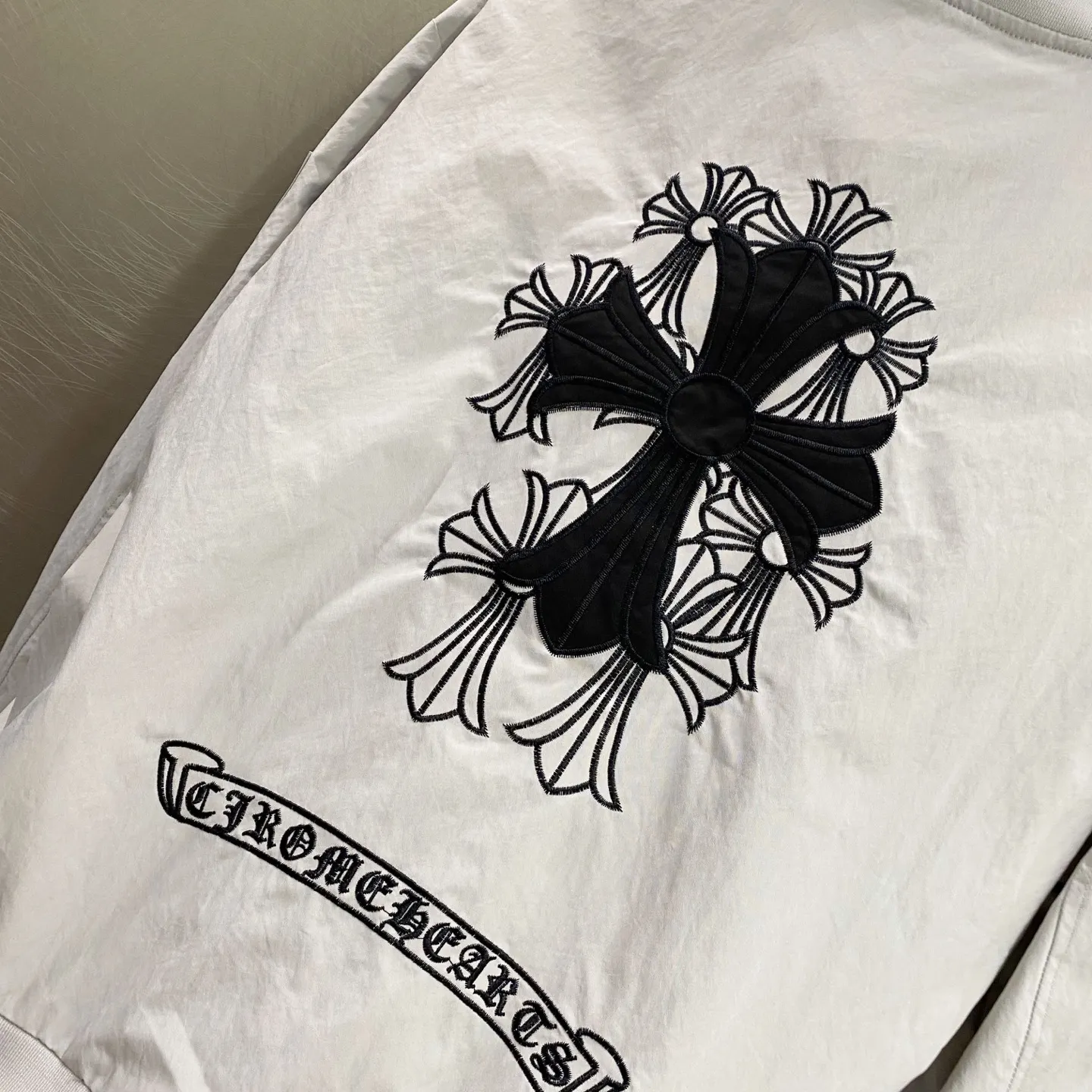 Embroidered Logo Nylon Bomber Jacket D21519605 — view 7
