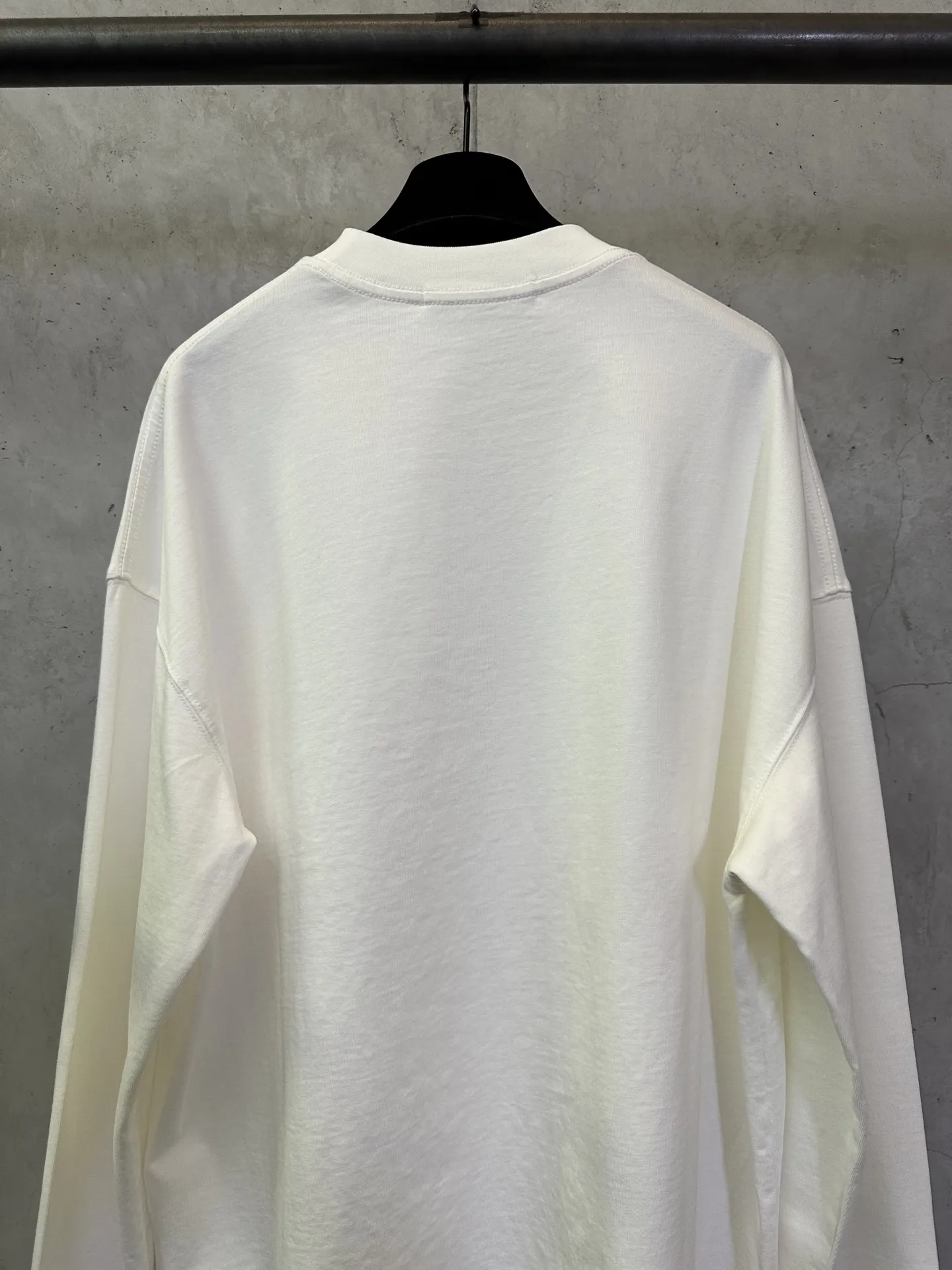 Vintage Logo Patch Long-Sleeve T-Shirt D22025042 — view 5