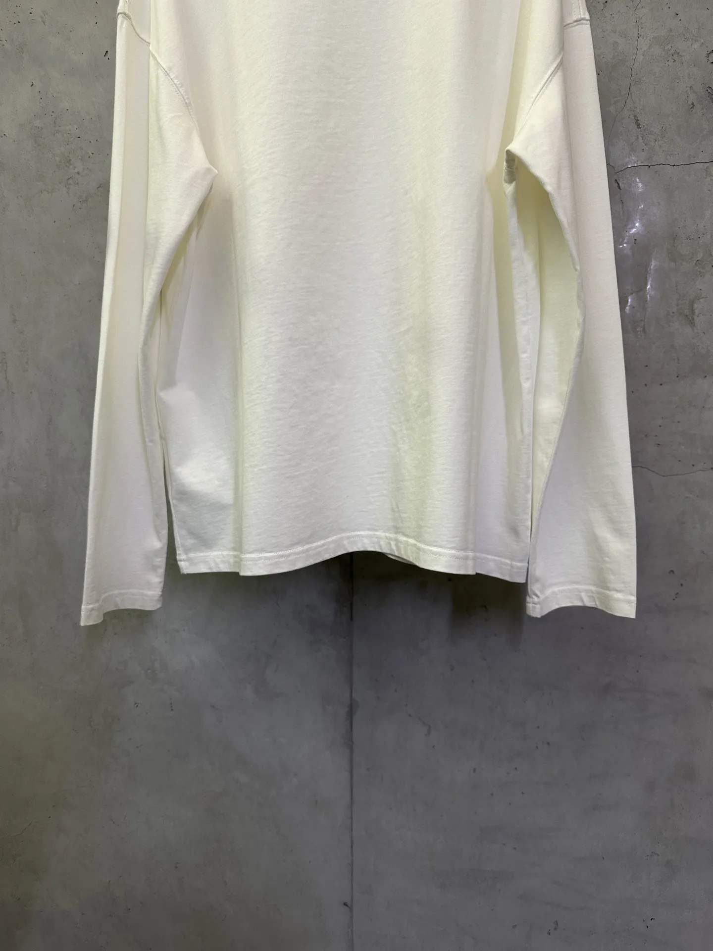 Vintage Logo Patch Long-Sleeve T-Shirt D22025042 — view 6