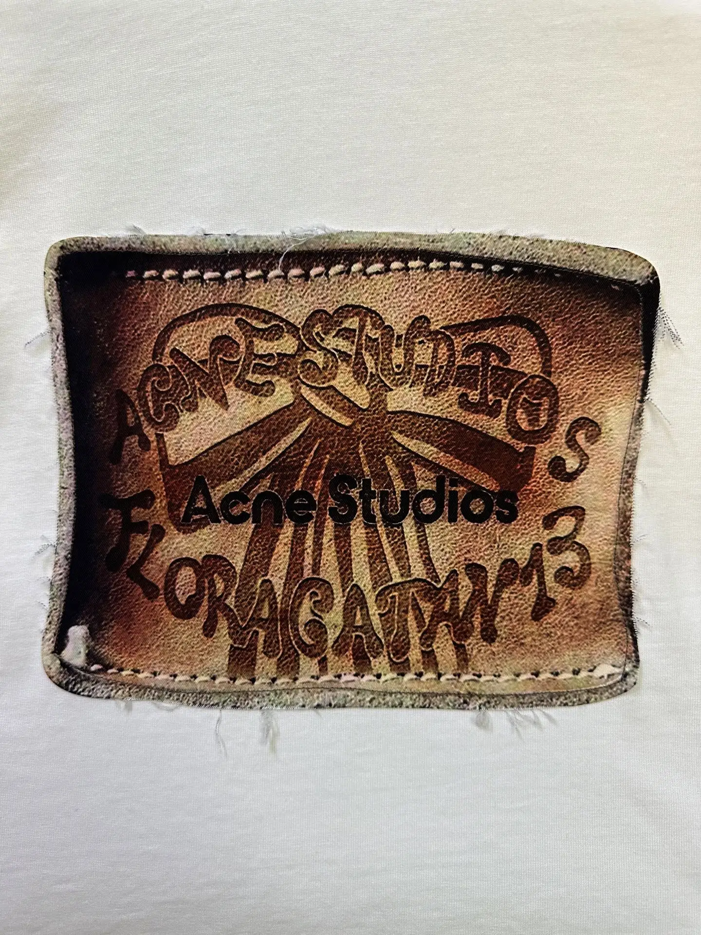 Vintage Logo Patch Long-Sleeve T-Shirt D22025042 — view 8