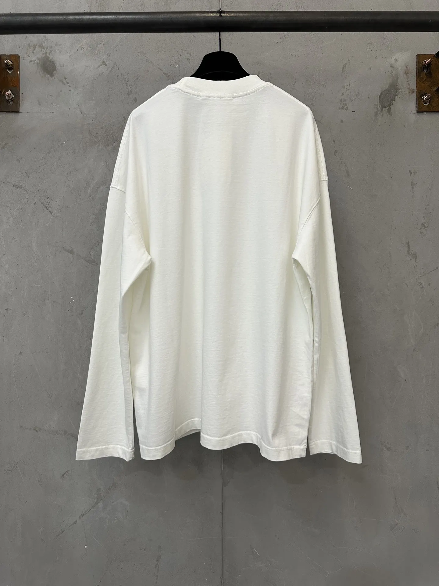 1996 Logo-Embossed Long-Sleeve T-Shirt D22020189 — view 2