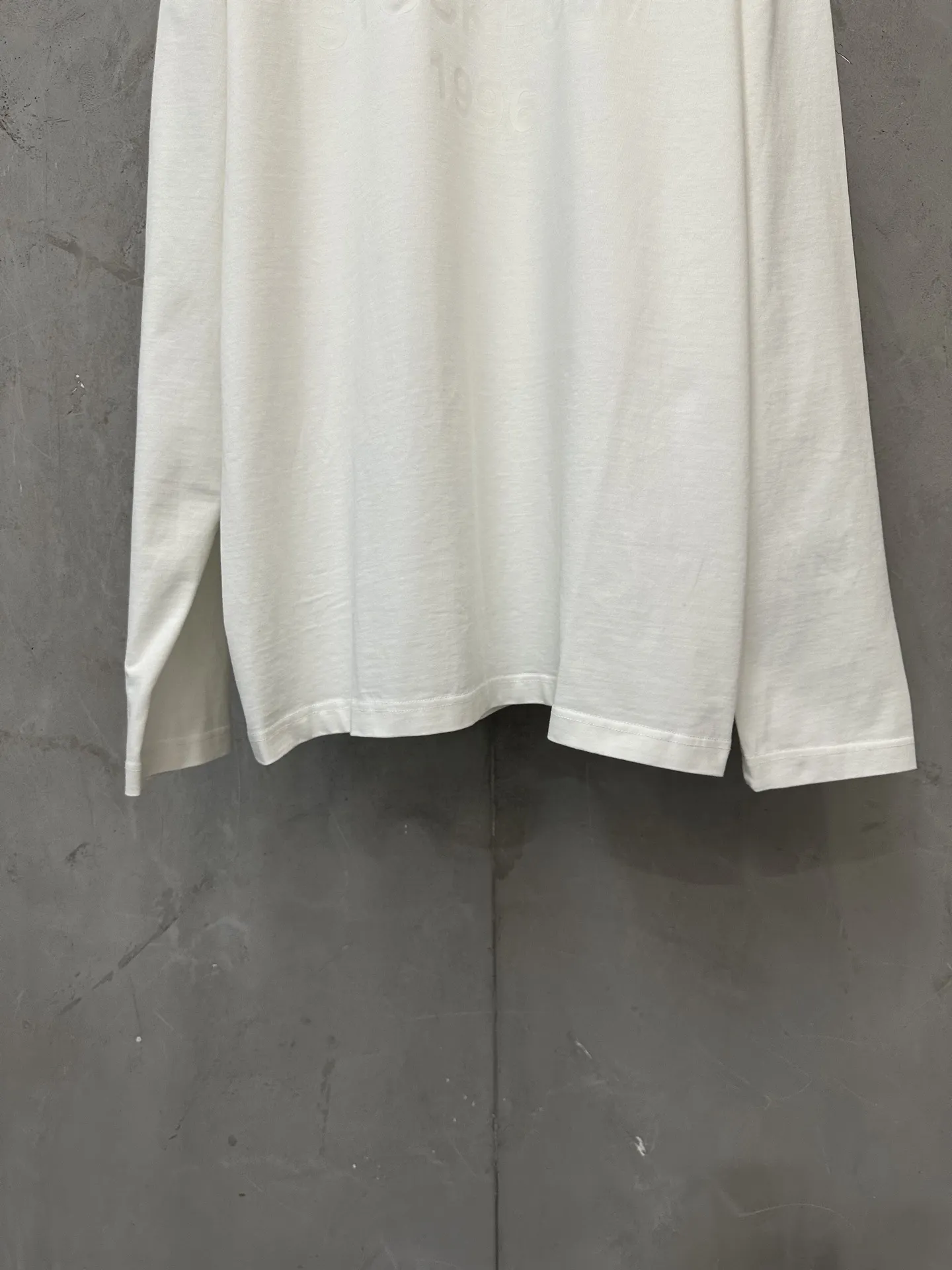 1996 Logo-Embossed Long-Sleeve T-Shirt D22020189 — view 4