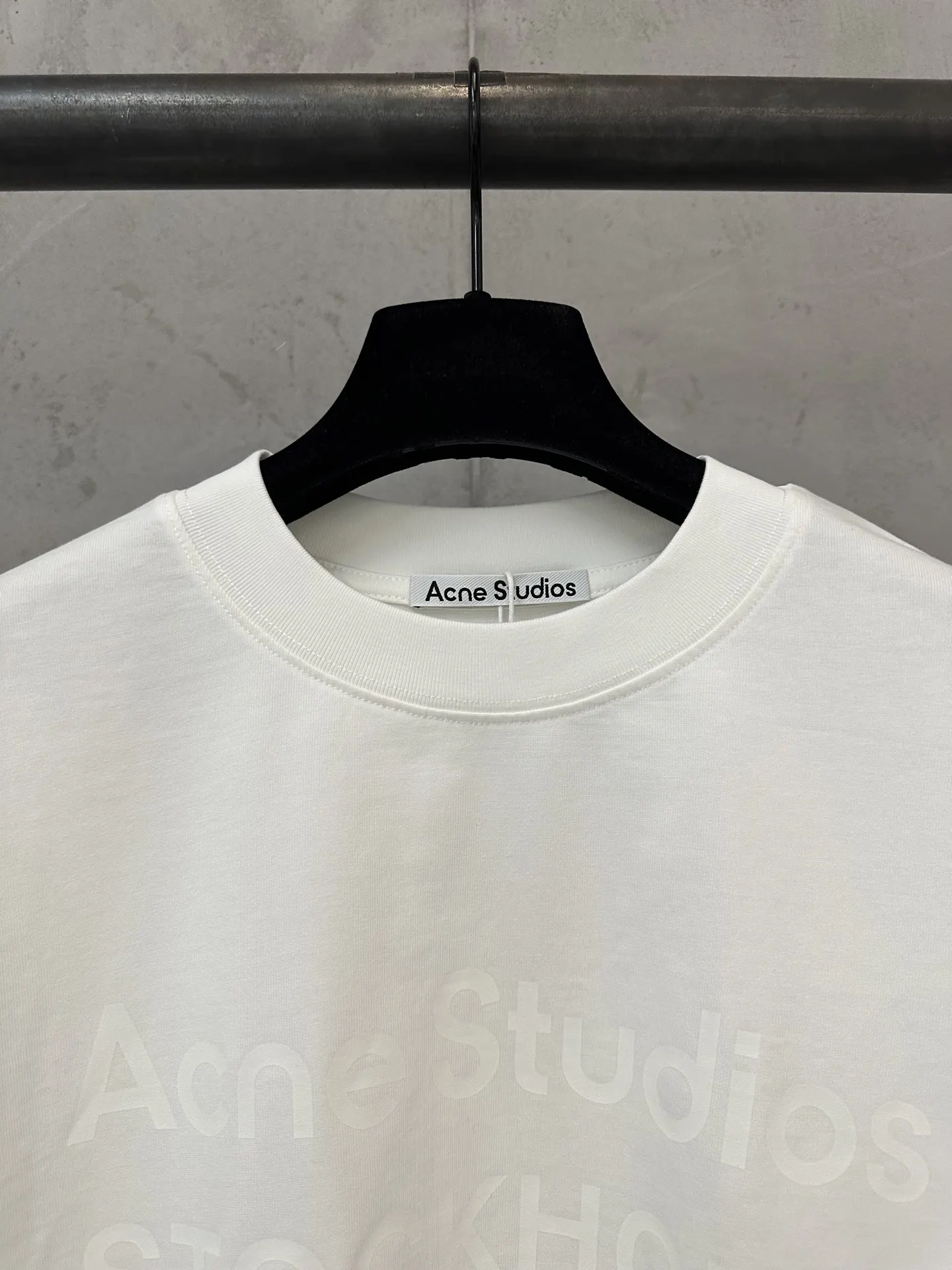 1996 Logo-Embossed Long-Sleeve T-Shirt D22020189 — view 5