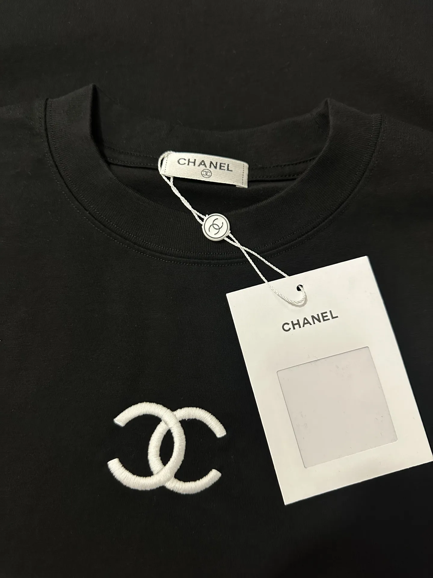 Logo Embroidered Long-Sleeve T-Shirt D22024382 — view 6