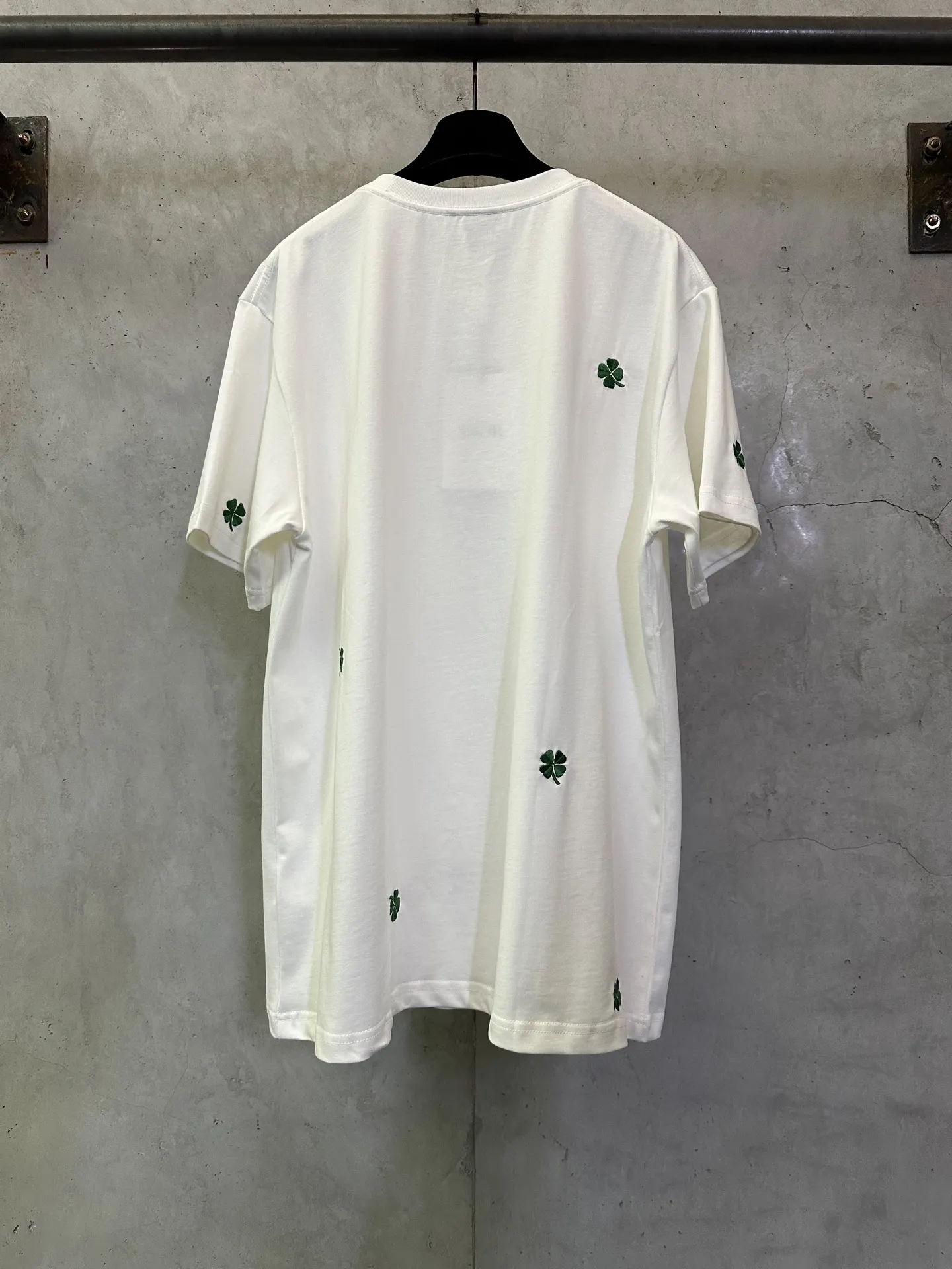 Clover Embroidered Cotton Jersey T-Shirt D22012810 — view 2