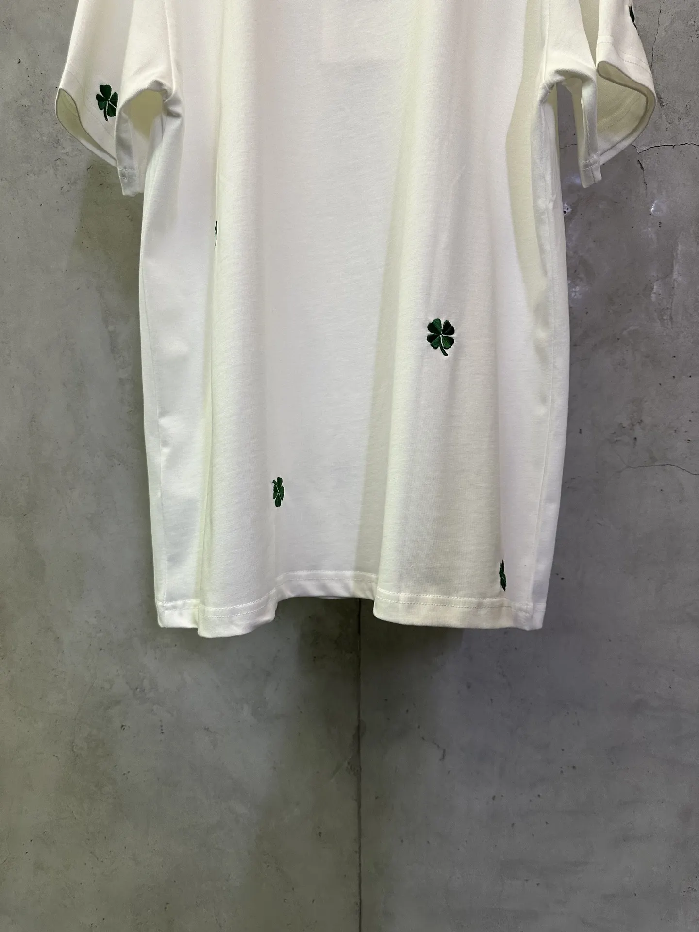 Clover Embroidered Cotton Jersey T-Shirt D22012810 — view 6