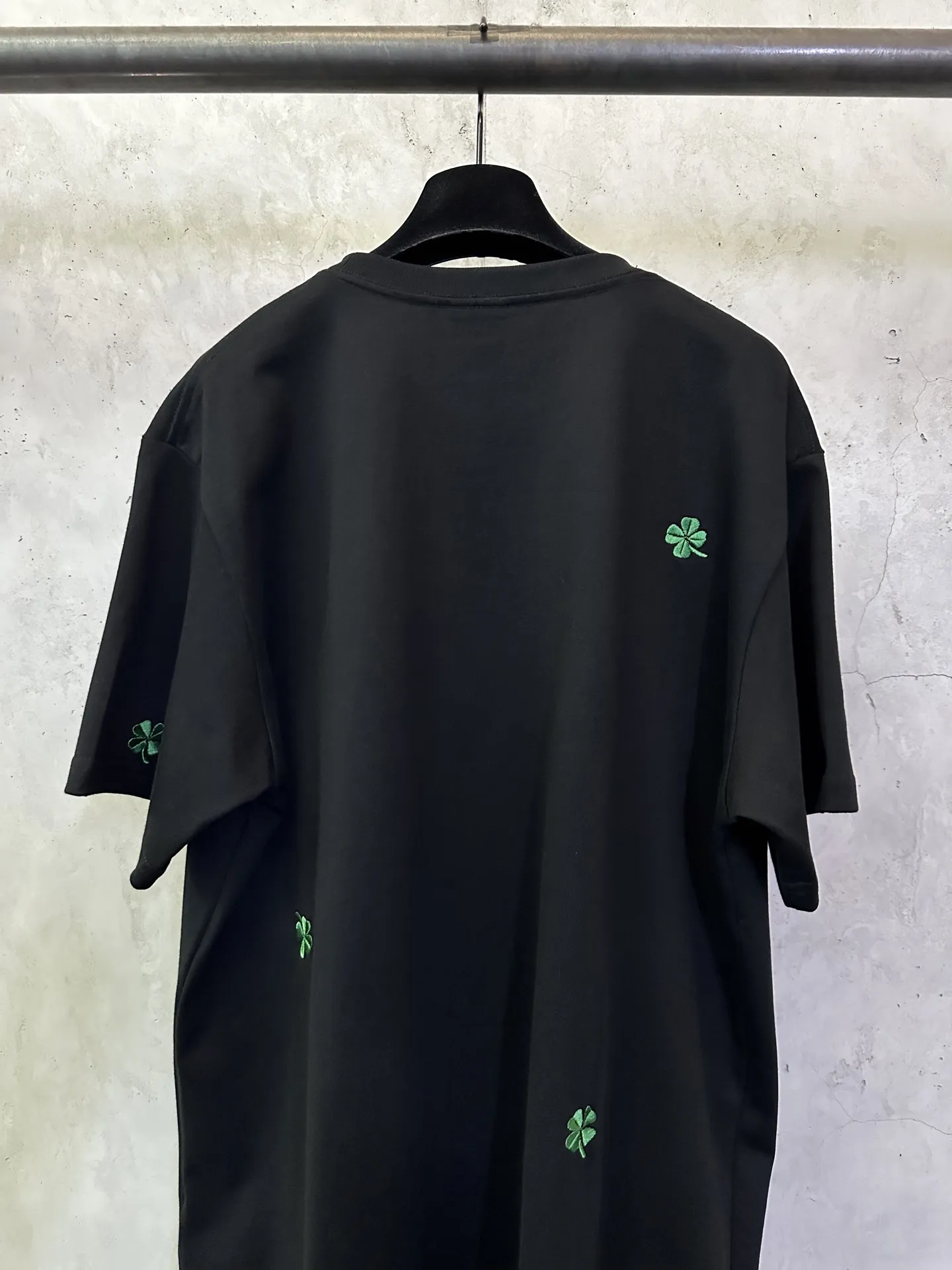 Clover Embroidered Cotton T-Shirt D22012811 — view 5