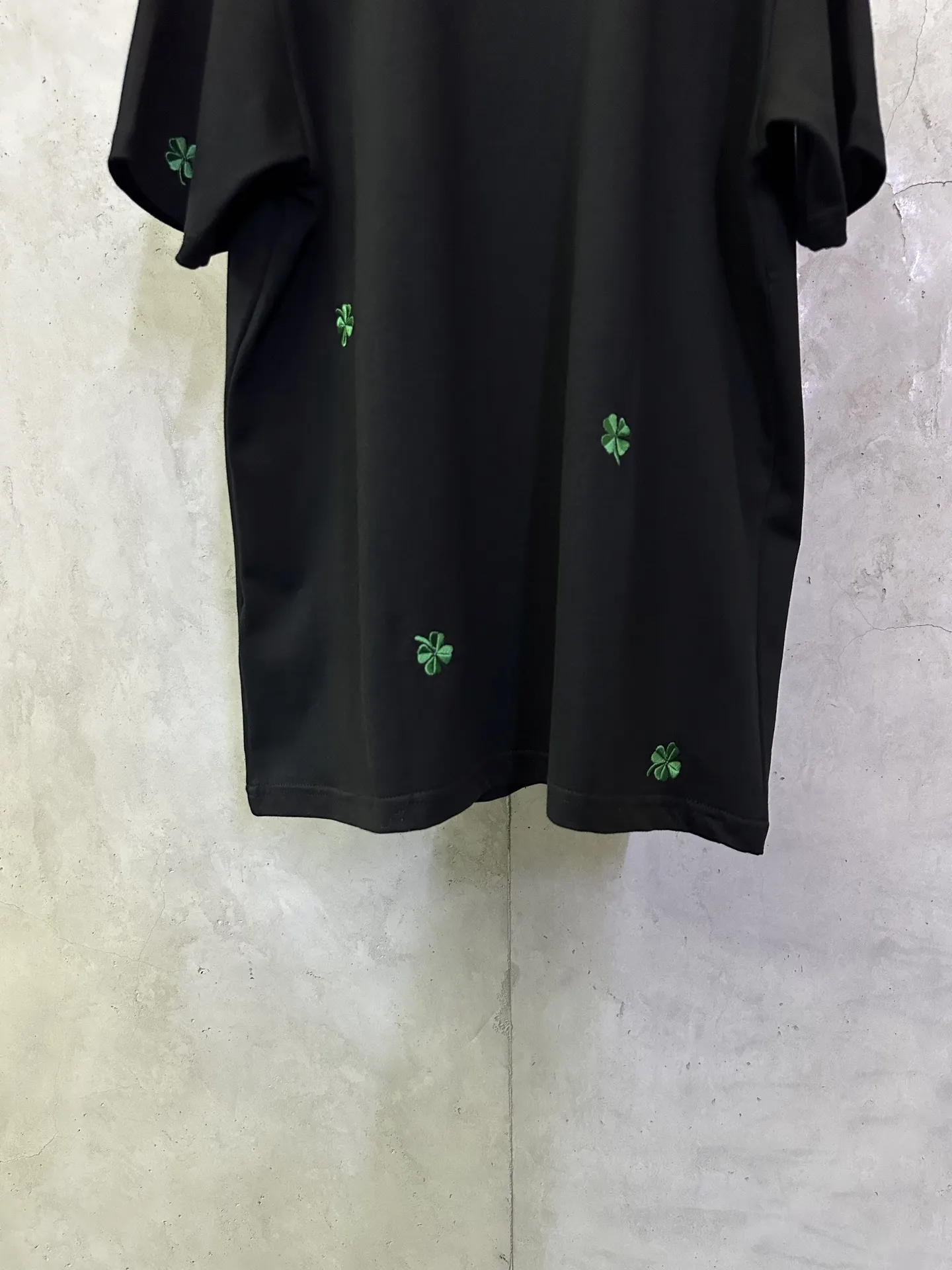 Clover Embroidered Cotton T-Shirt D22012811 — view 6