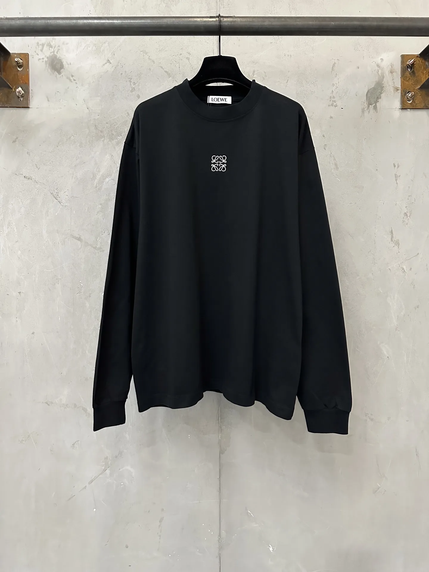 Anagram Logo Long-Sleeve T-Shirt D22023545