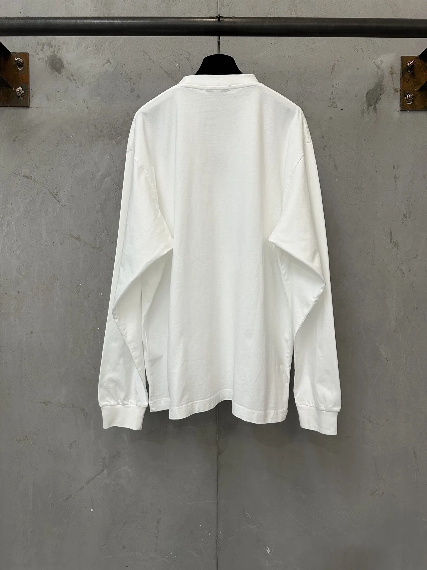 Anagram Logo Long-Sleeved T-Shirt D22023544 — view 2