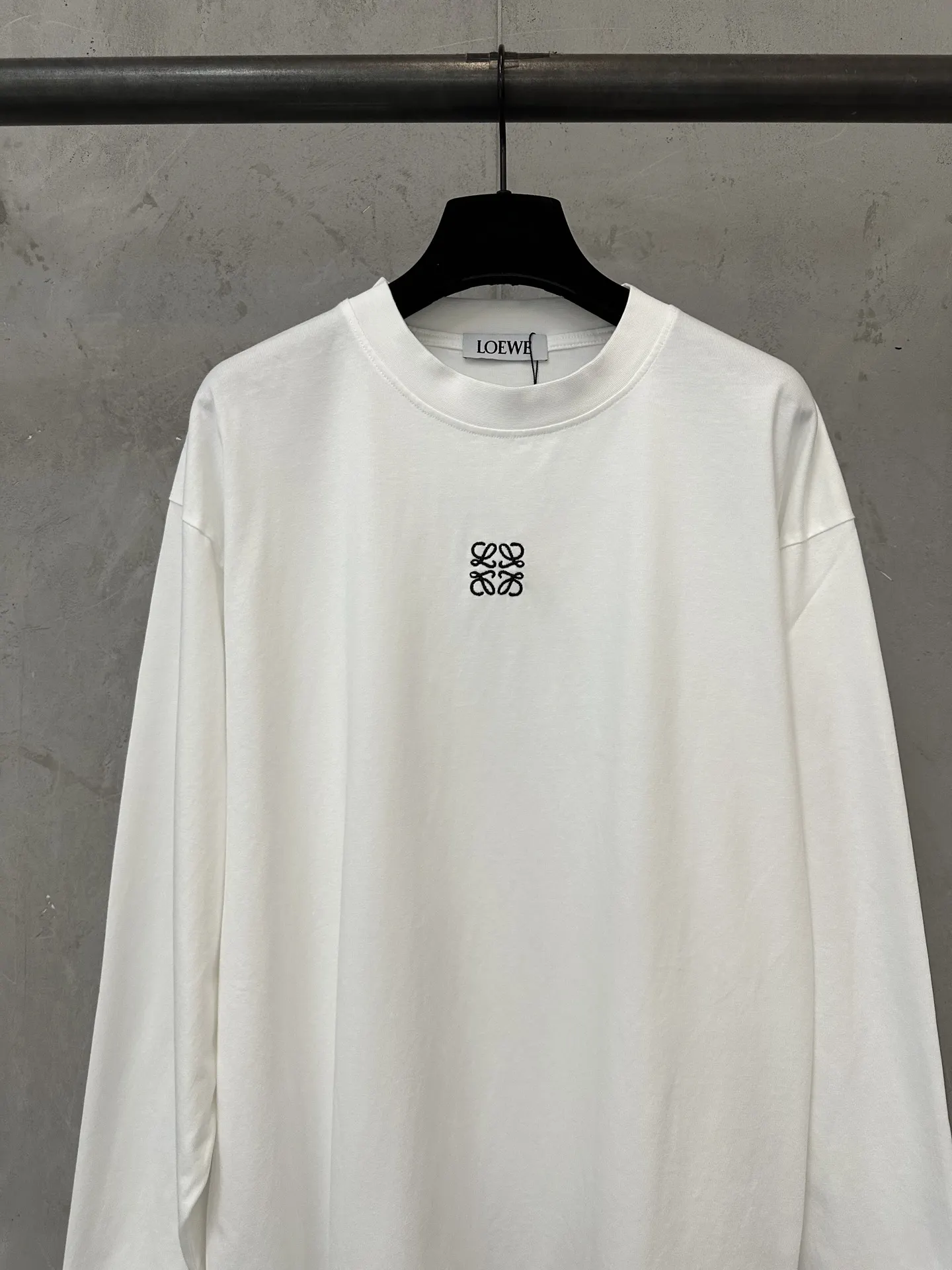 Anagram Logo Long-Sleeved T-Shirt D22023544 — view 3