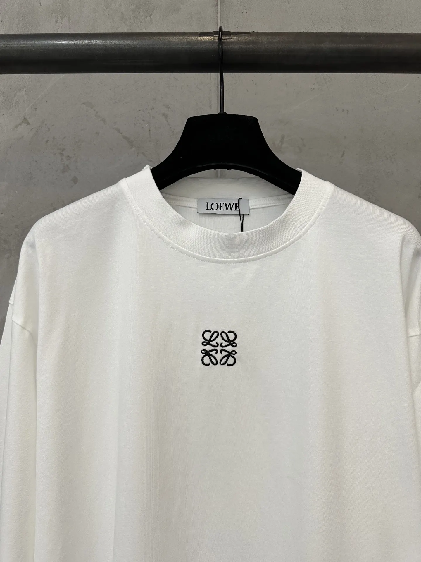 Anagram Logo Long-Sleeved T-Shirt D22023544 — view 5