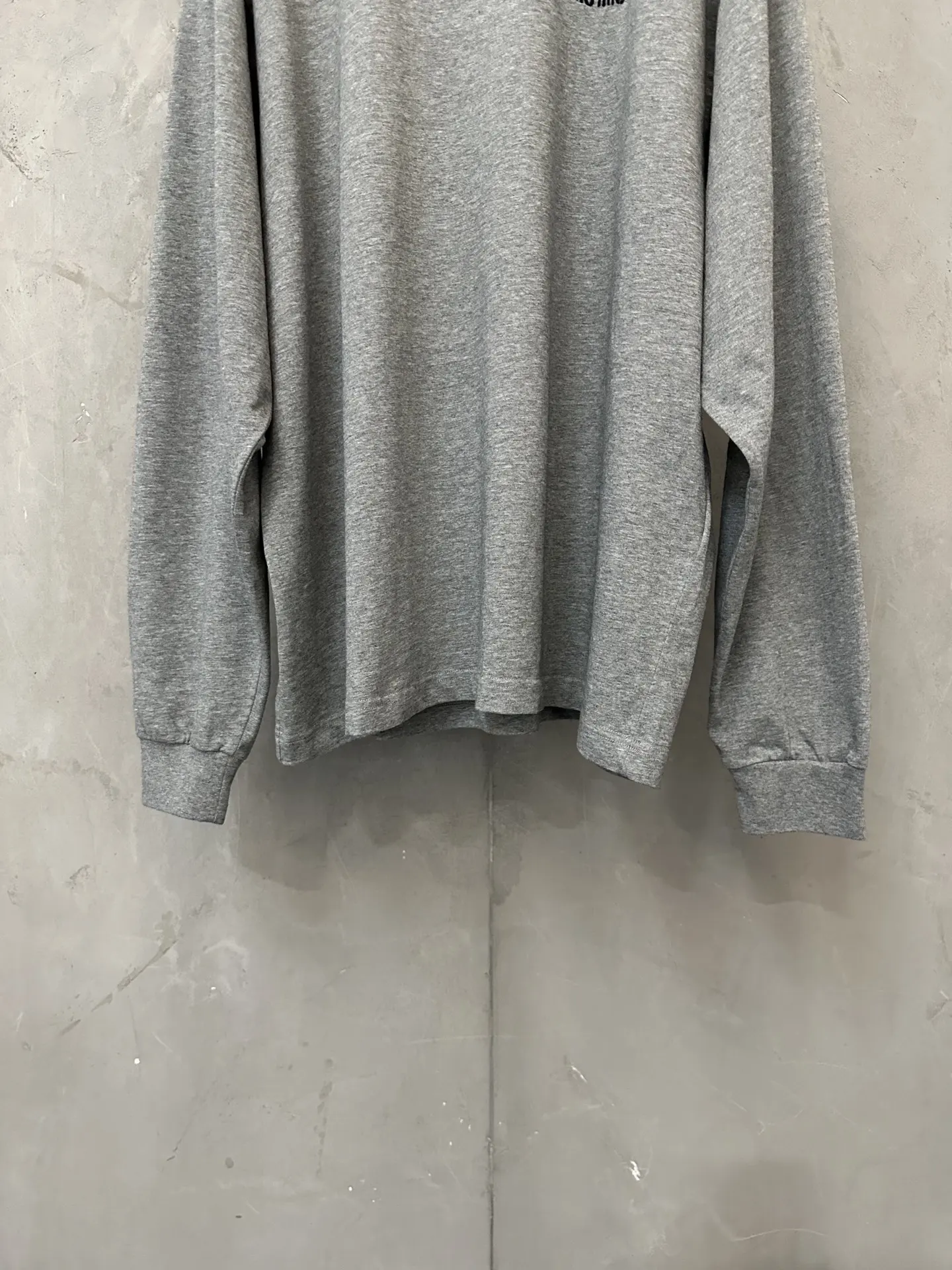 Embroidered Logo Long-Sleeve T-Shirt D22021773 — view 4