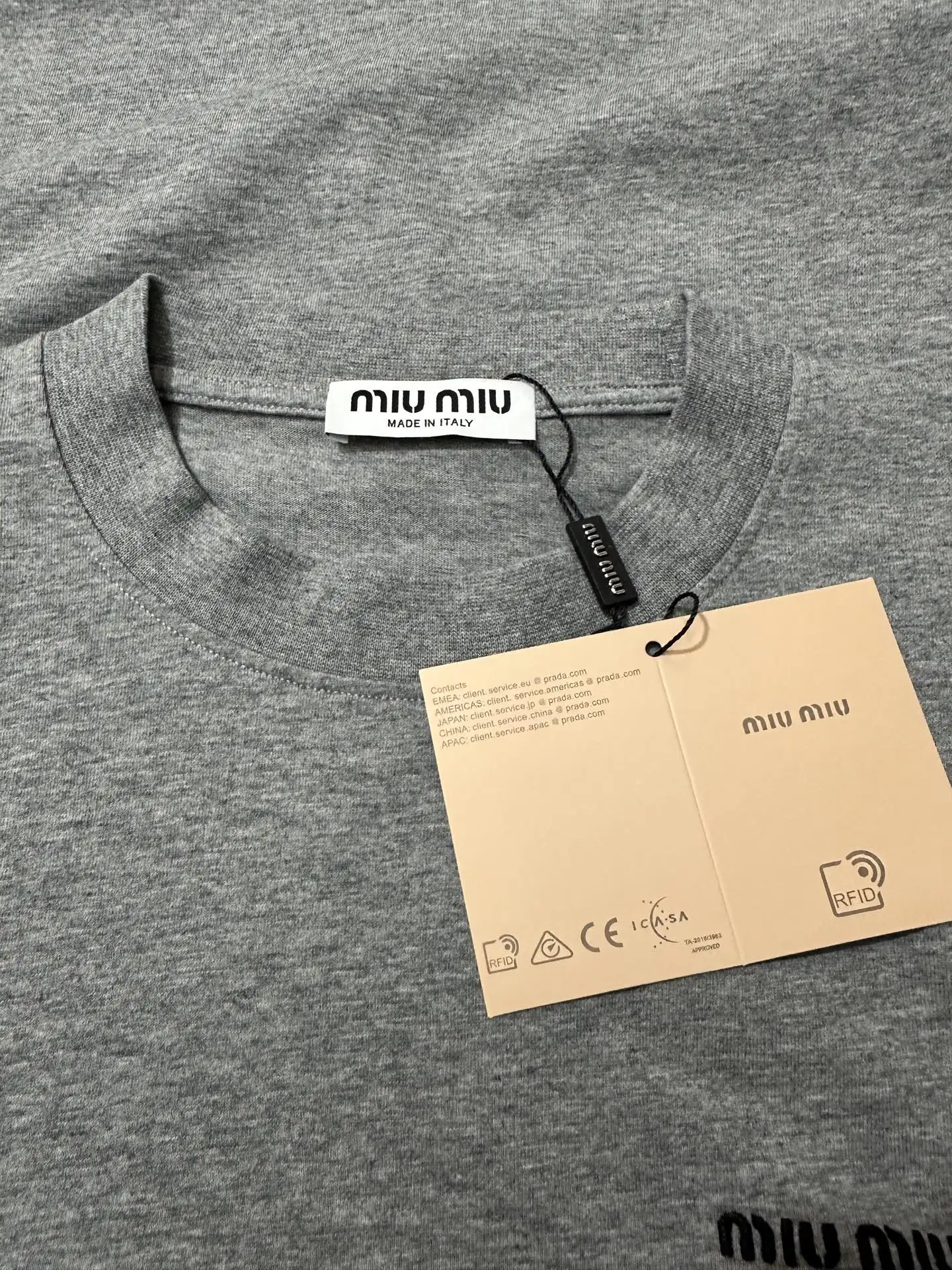 Embroidered Logo Long-Sleeve T-Shirt D22021773 — view 6