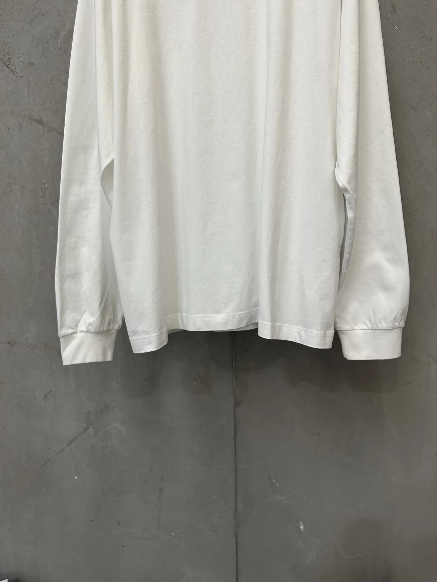 Logo-Embroidered Long-Sleeve T-Shirt D22021774 — view 4