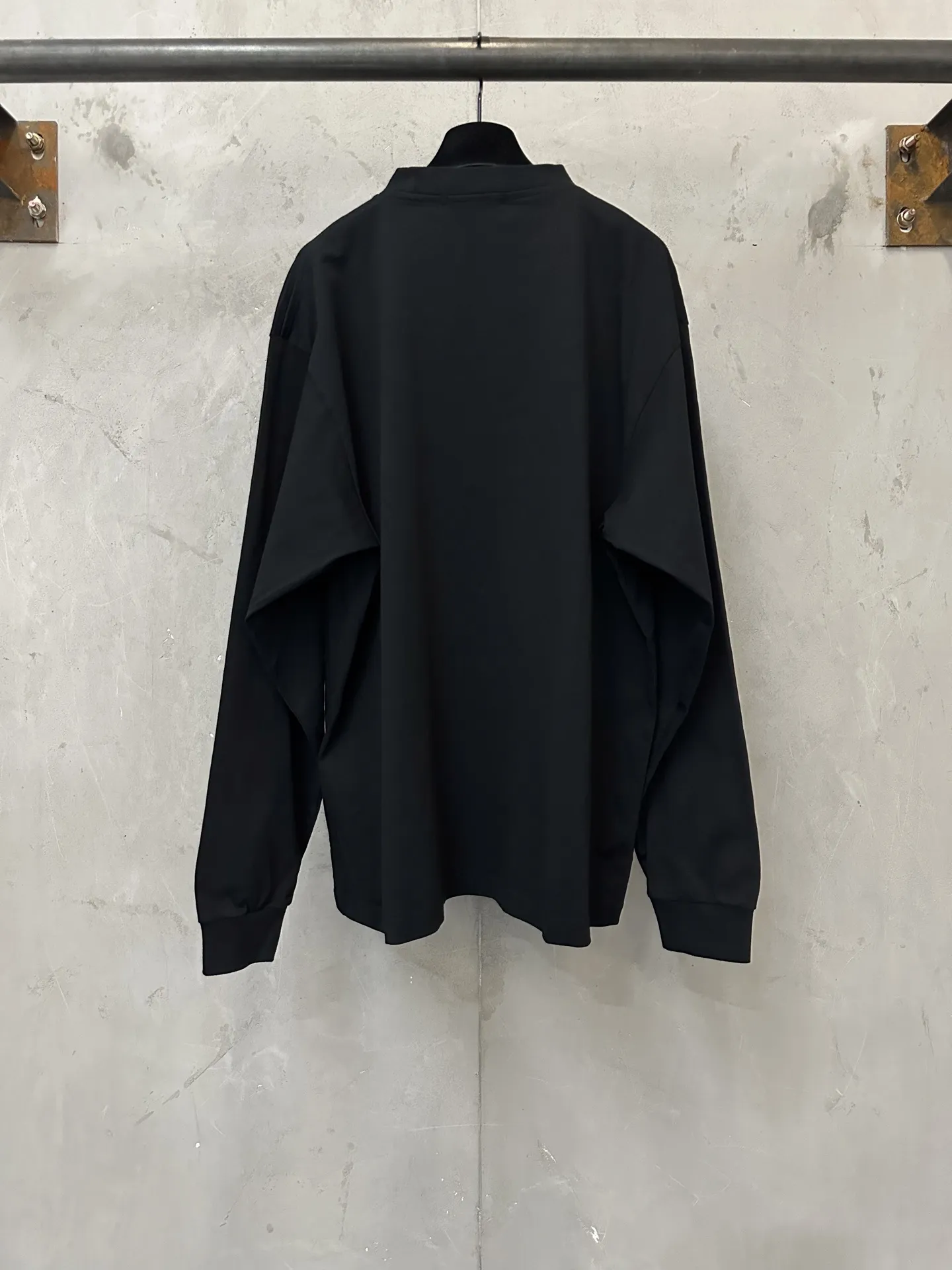 Logo-Embroidered Long-Sleeved T-Shirt D22021772 — view 2