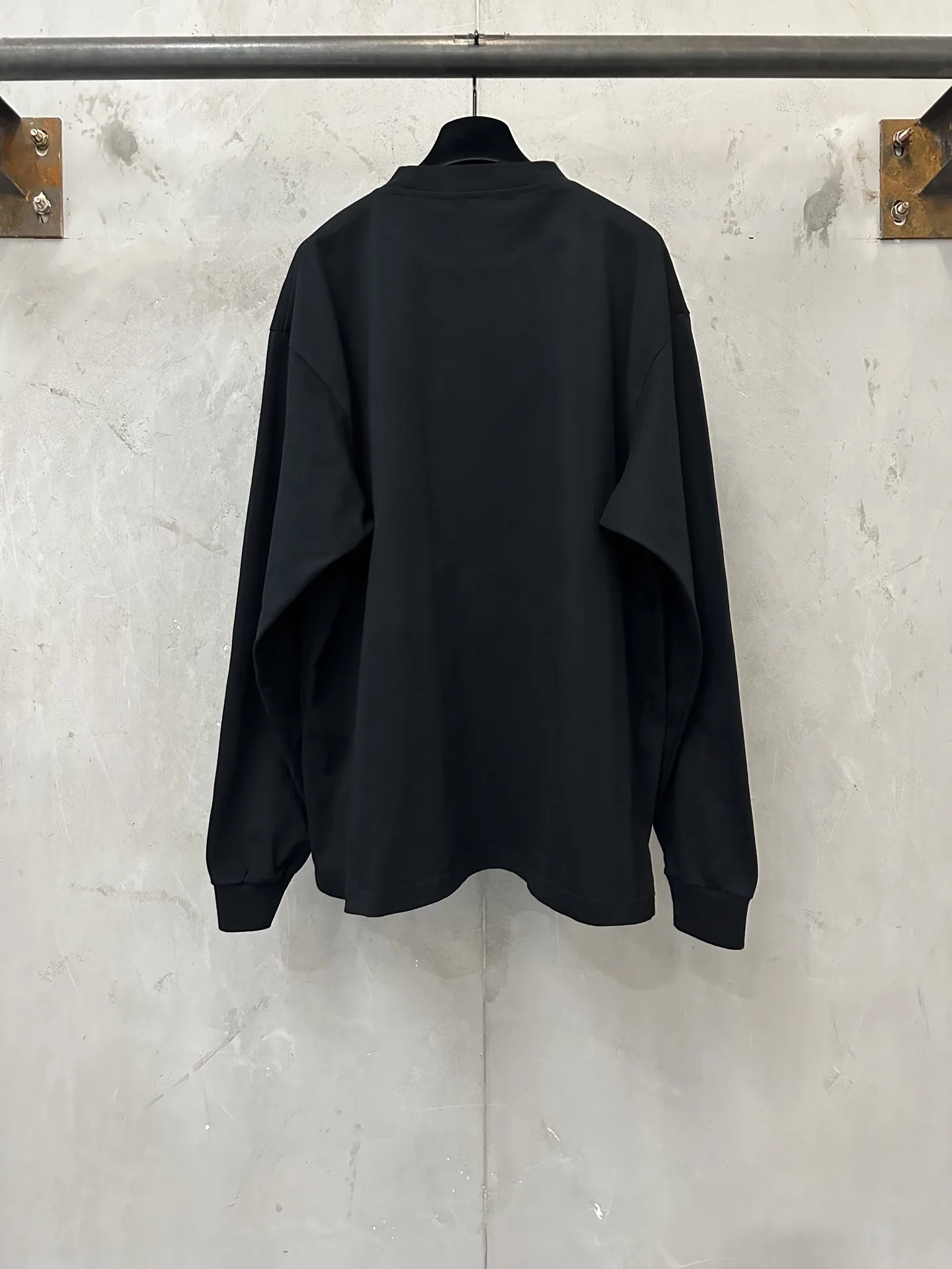 Logo-Patch Long-Sleeve Cotton T-Shirt D22023508 — view 2