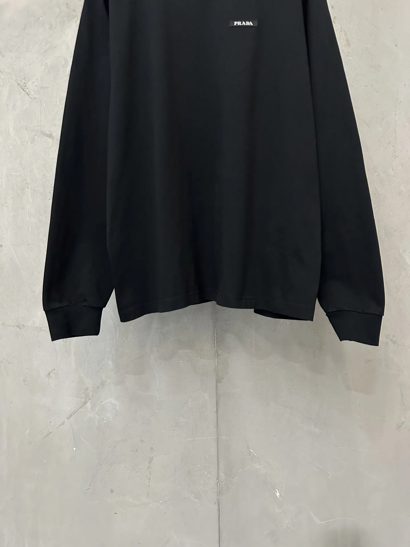 Logo-Patch Long-Sleeve Cotton T-Shirt D22023508 — view 4