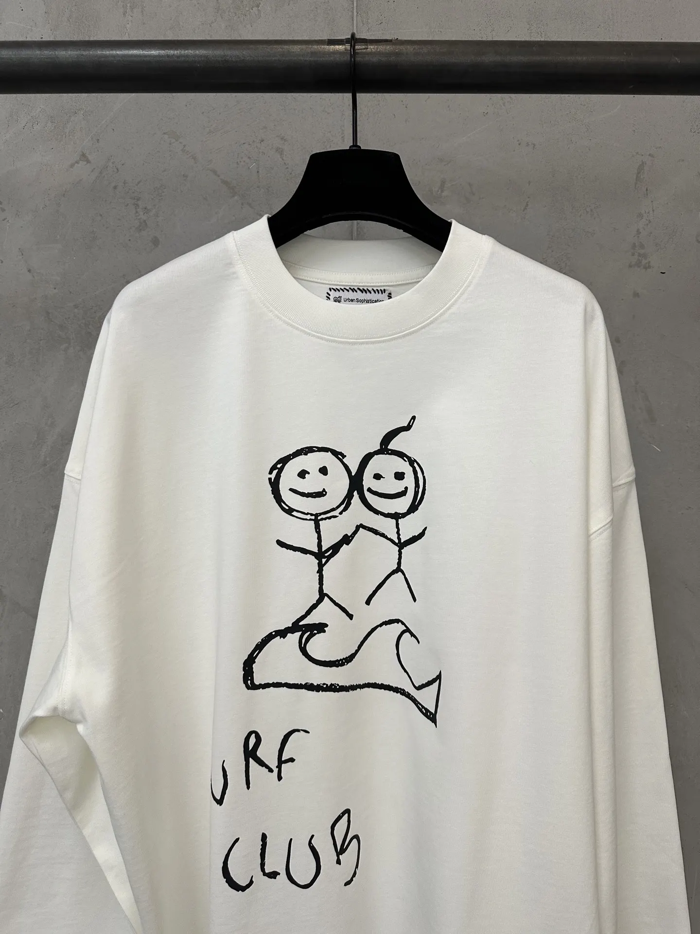 Surf Club Graphic Long-Sleeve T-Shirt D22021760 — view 3