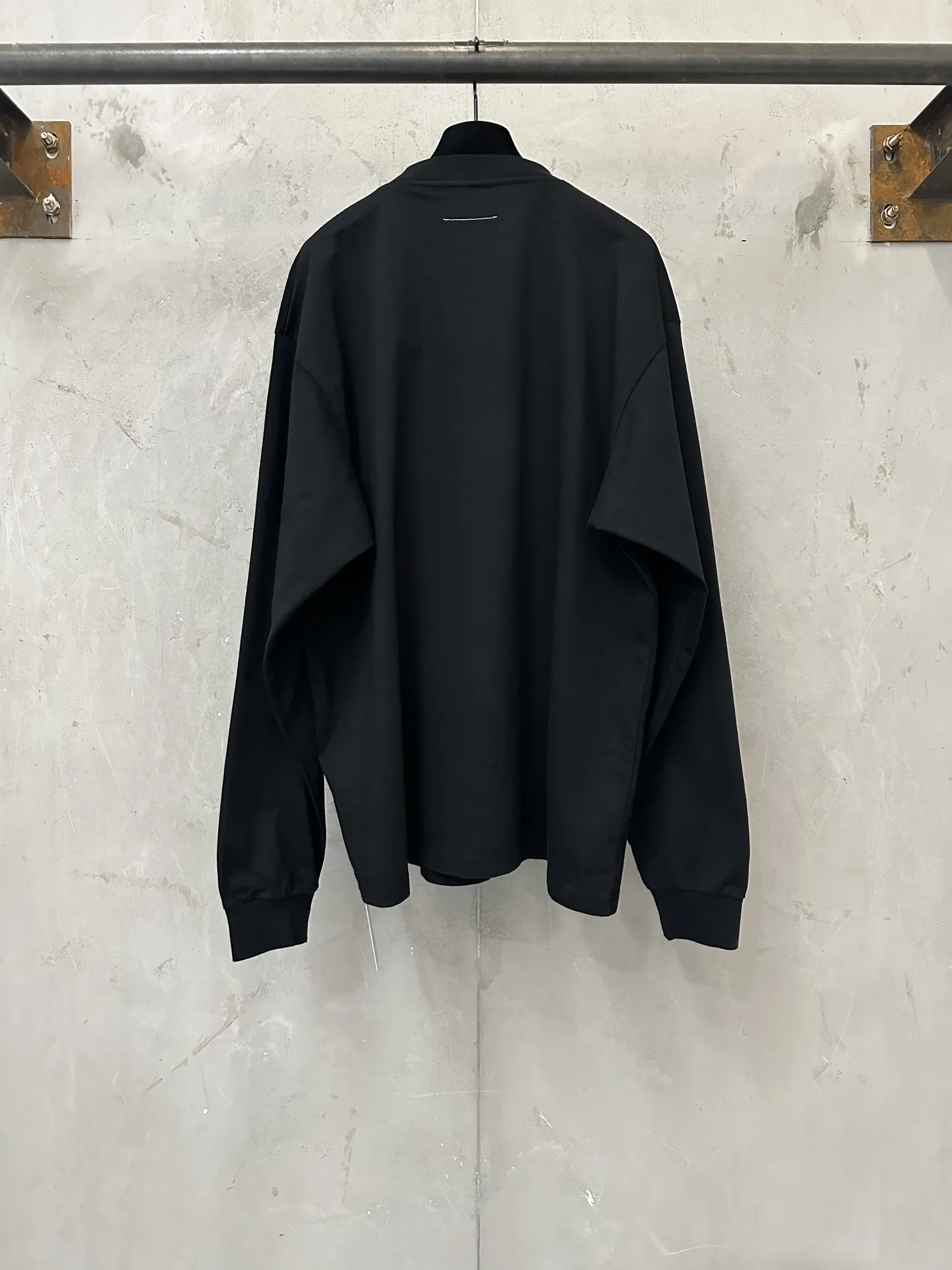MM6 Maison Margiela Logo Label Long-Sleeve T-Shirt D22024376 — view 2