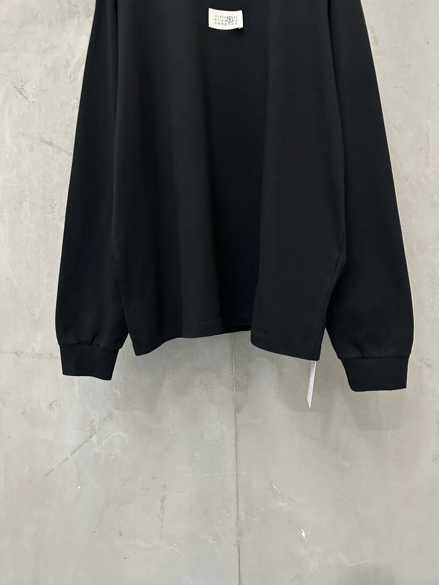 MM6 Maison Margiela Logo Label Long-Sleeve T-Shirt D22024376 — view 4