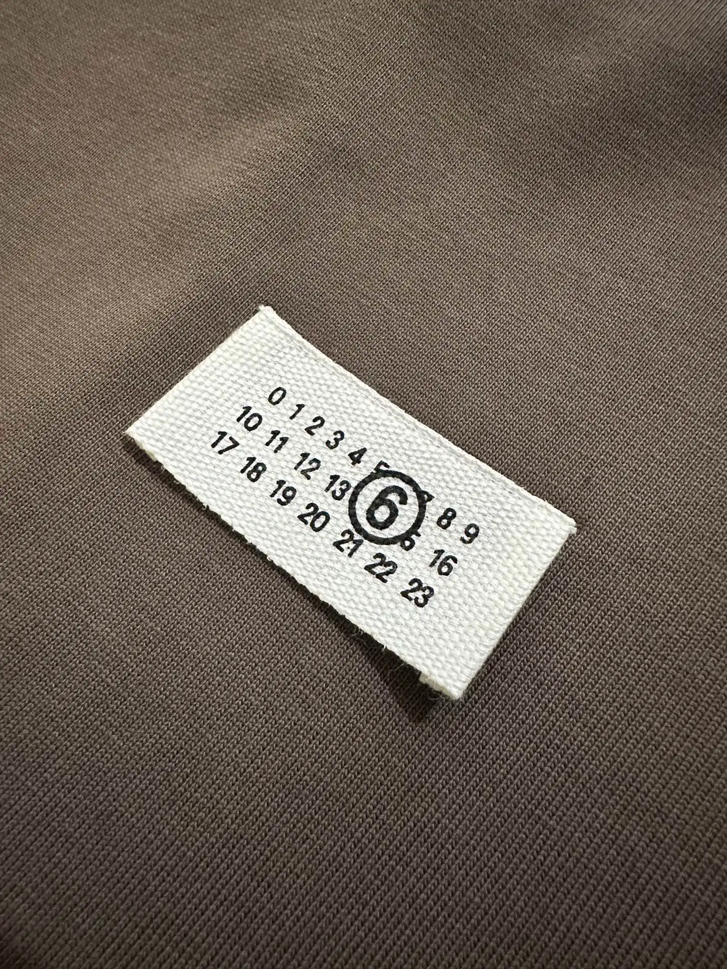 MM6 Numeric Label Heavyweight Cotton T-Shirt D22012295 — view 8